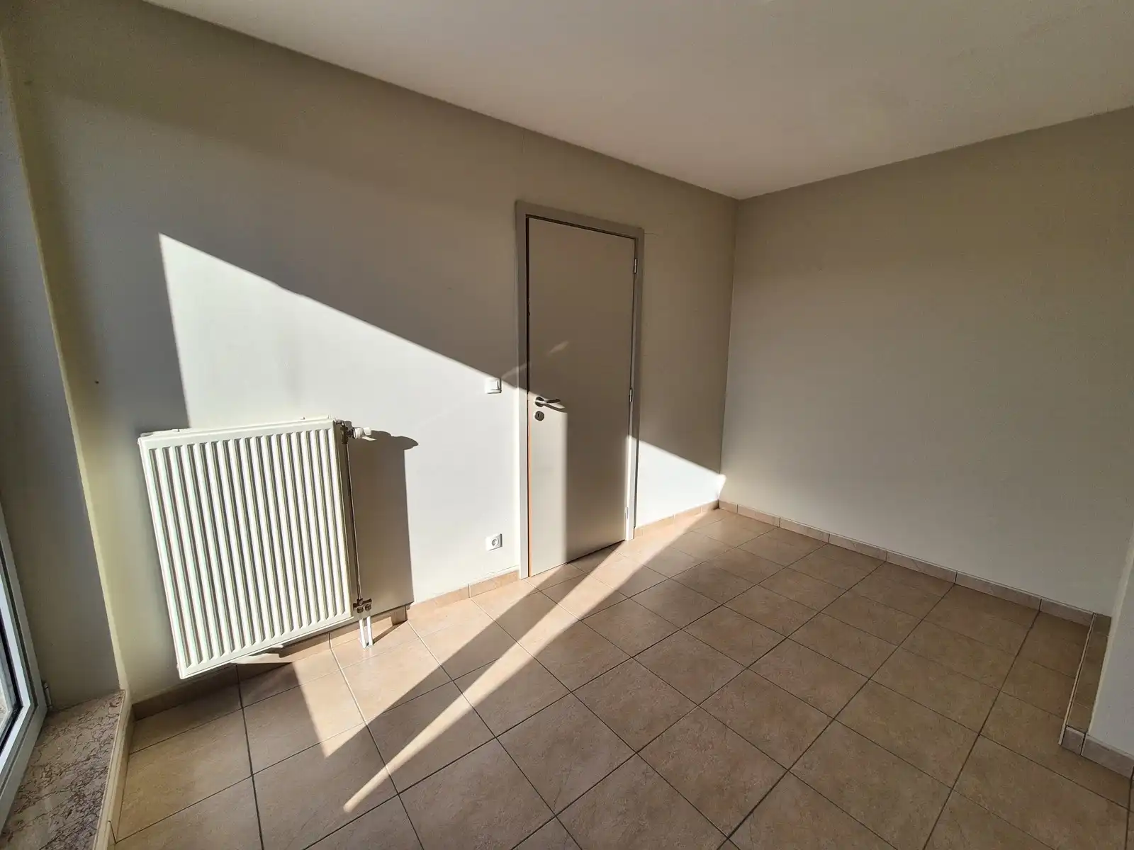 2 SLPK+bureau aan vide, geen inkijk en ruim terras op zuiden foto 8