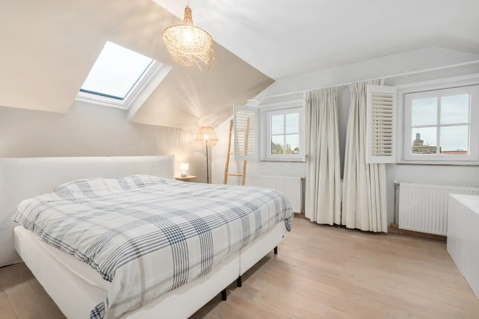 Uiterst charmante halfopen bebouwing met weidse zichten op een perceel van 2012m²  foto 33