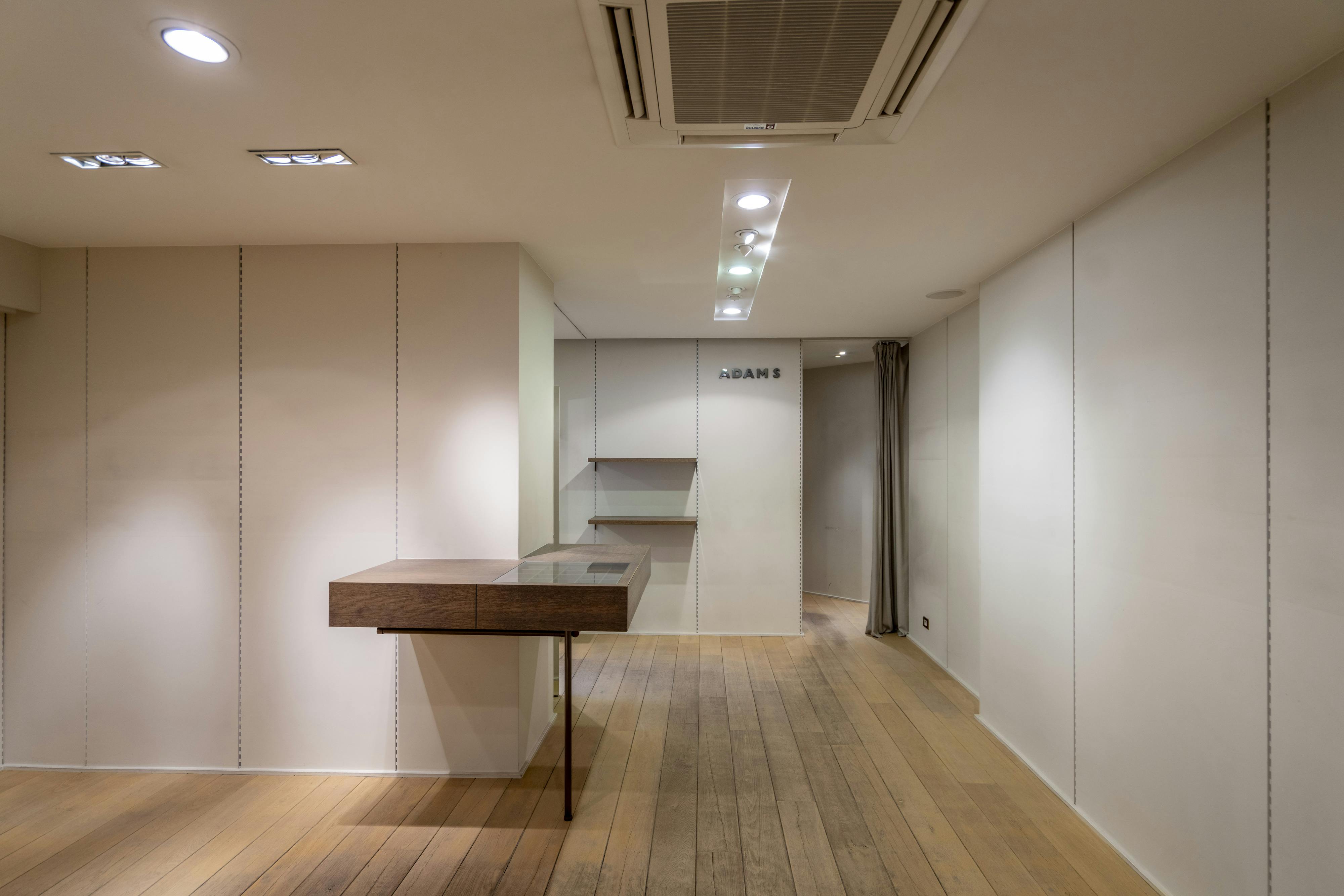 Verhuurd handelspand met appartementen te koop in Kortrijk (opbrengsteigendom) foto 18