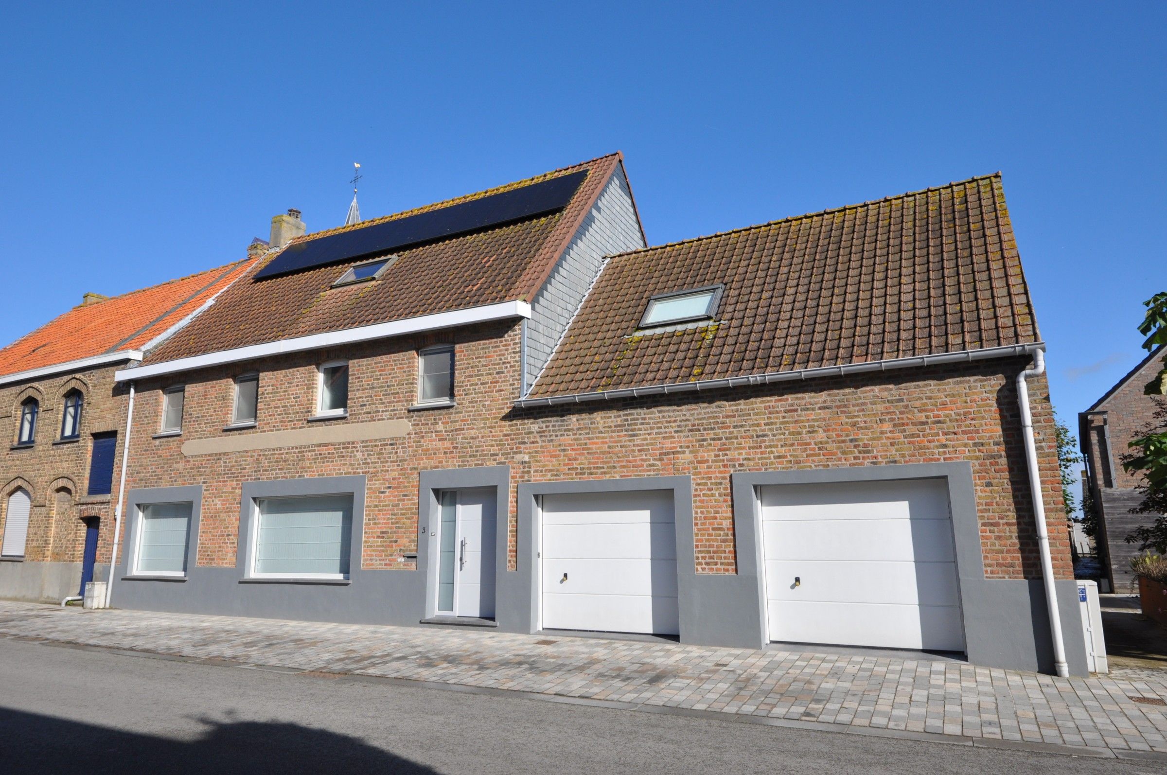 Laat u verrassen door deze uiterst verzorgde, instapklare woning! foto {{pictureIndex}}