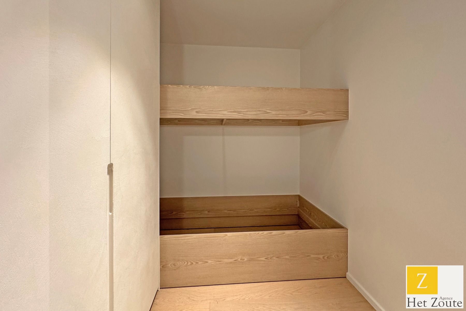 Gerenoveerd appartement op de Zeedijk-Duinbergen foto 15