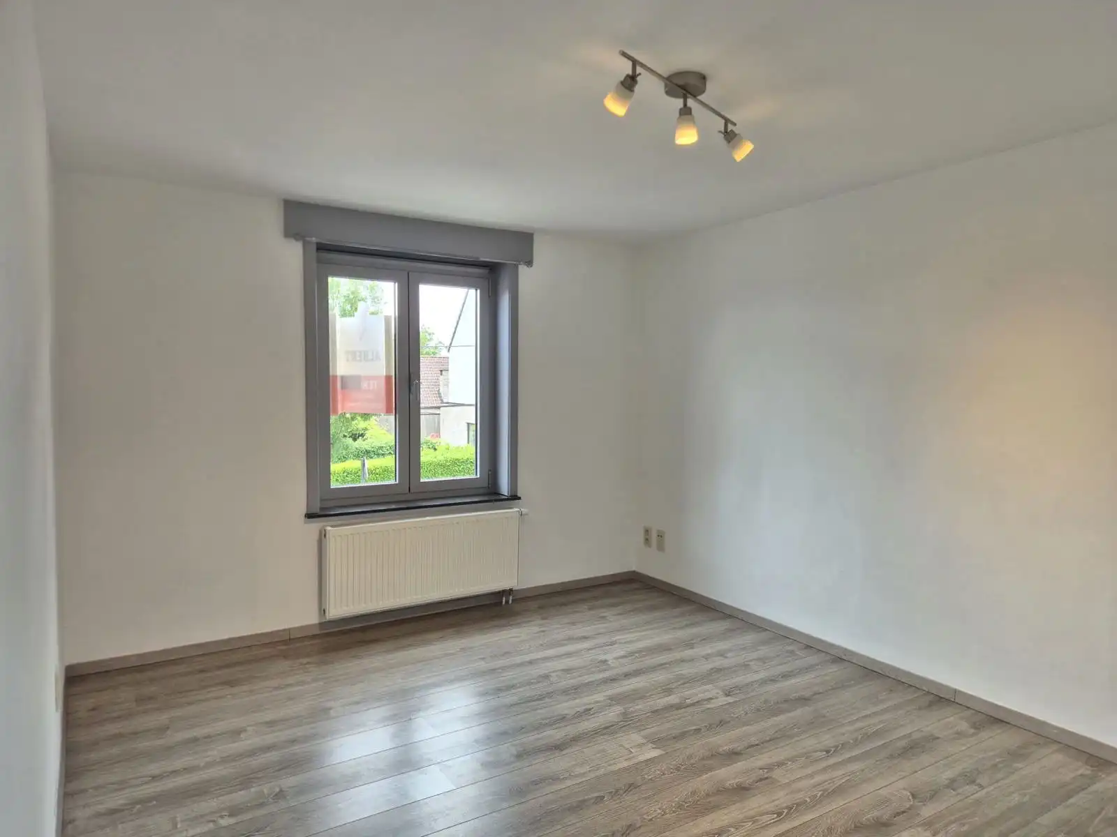 Woning met 5 slaapkamers, terras en 2 parkeerplaatsen - IMPE foto 10
