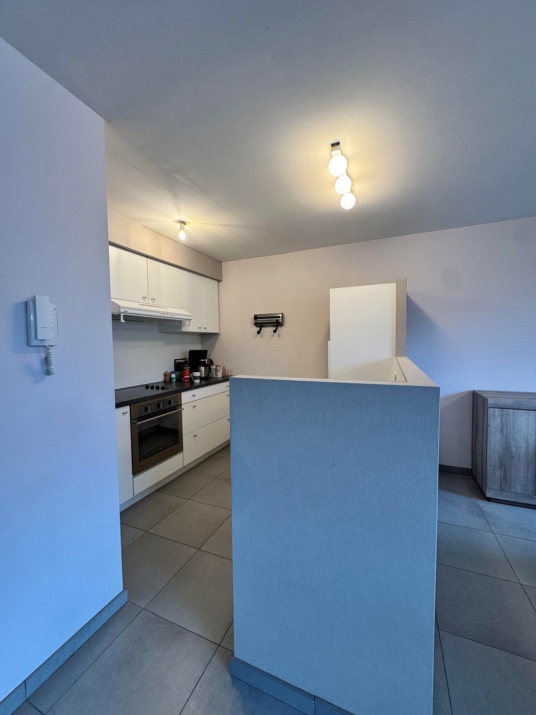 Instapklaar appartement met 2 slaapkamers en garage te Torhout foto 11