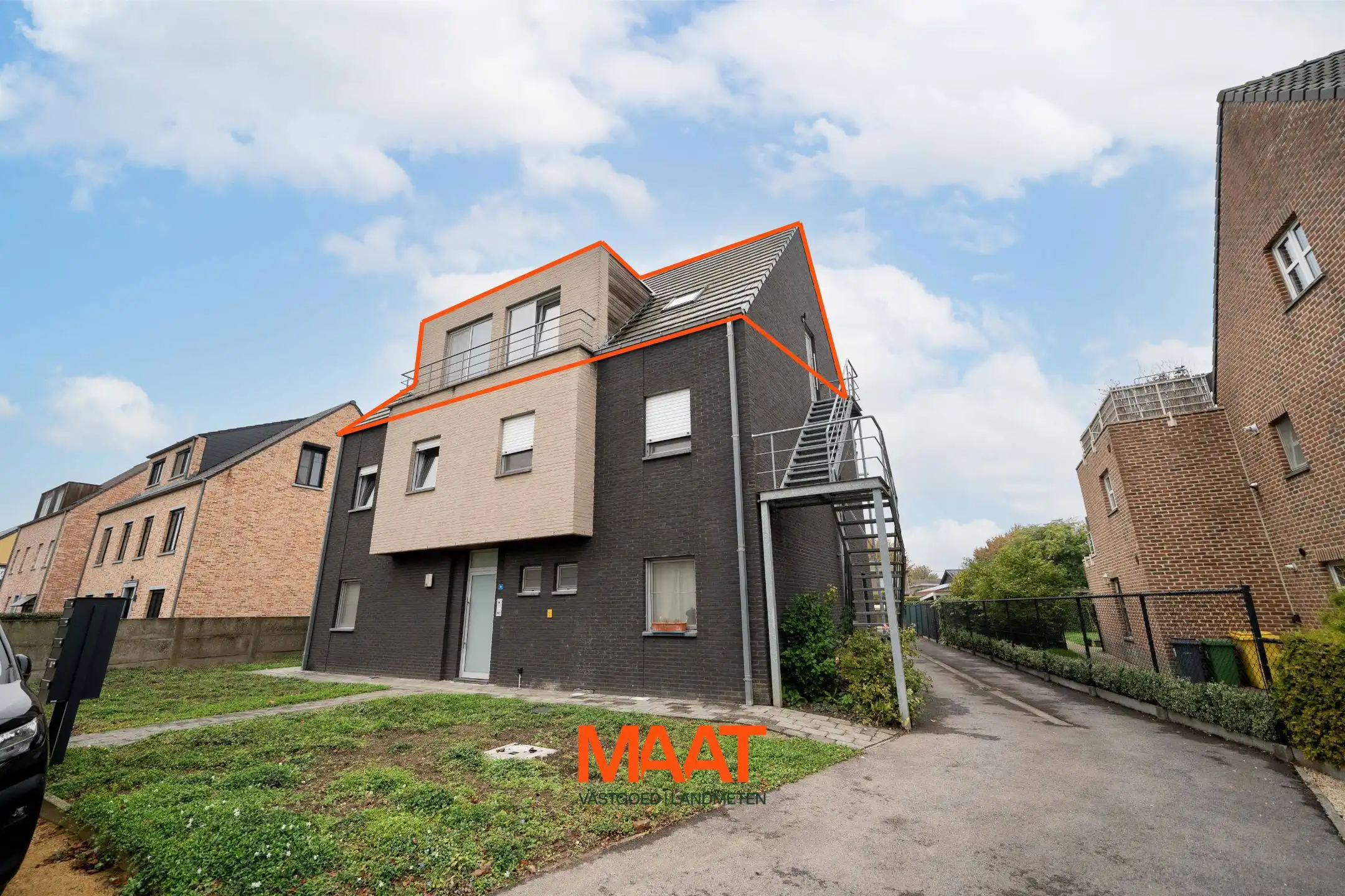 Penthouse met 1 à 2 slaapkamers, dressing en ruim terras foto {{pictureIndex}}
