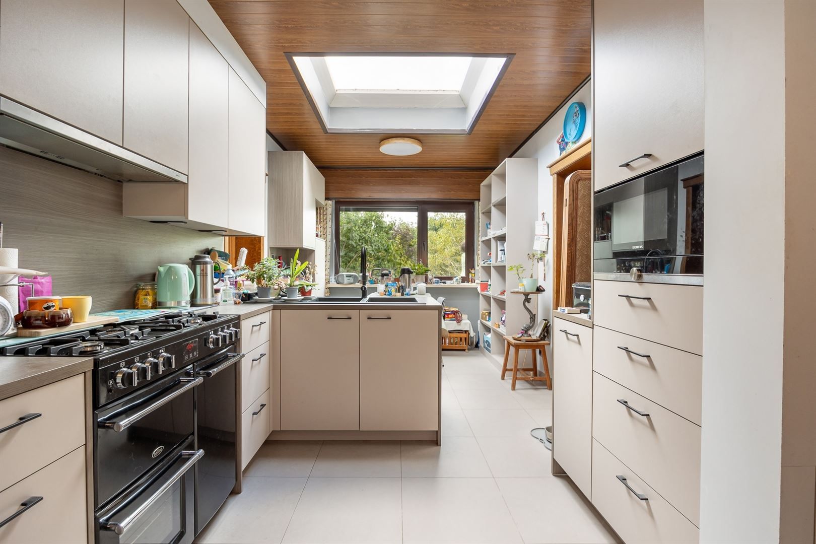 Ruime woning met 3 tot 4 slaapkamers en diepe tuin foto 5