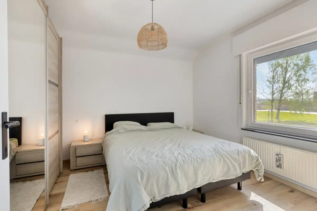 Instapklare gerenoveerde woning te Zwalm foto 7