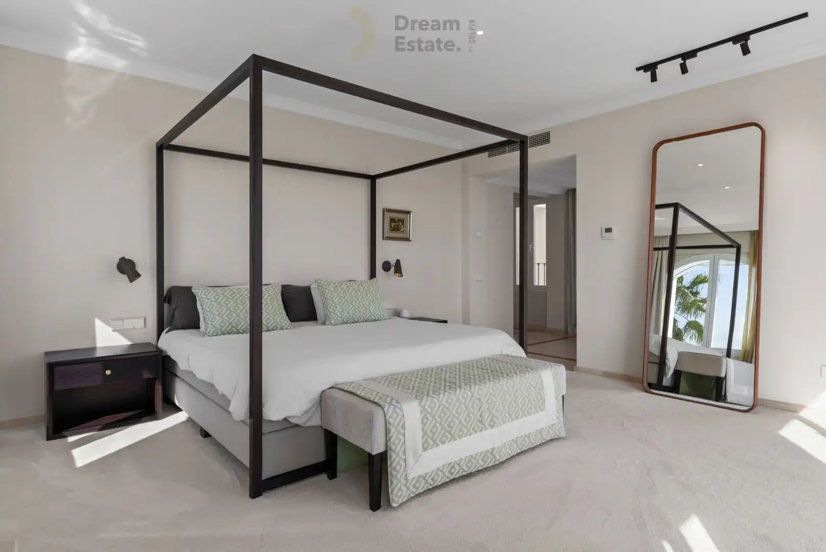 4 Slaapkamer duplex met adembenemende uitzichten te Las Colinas, Benahavís. foto 19