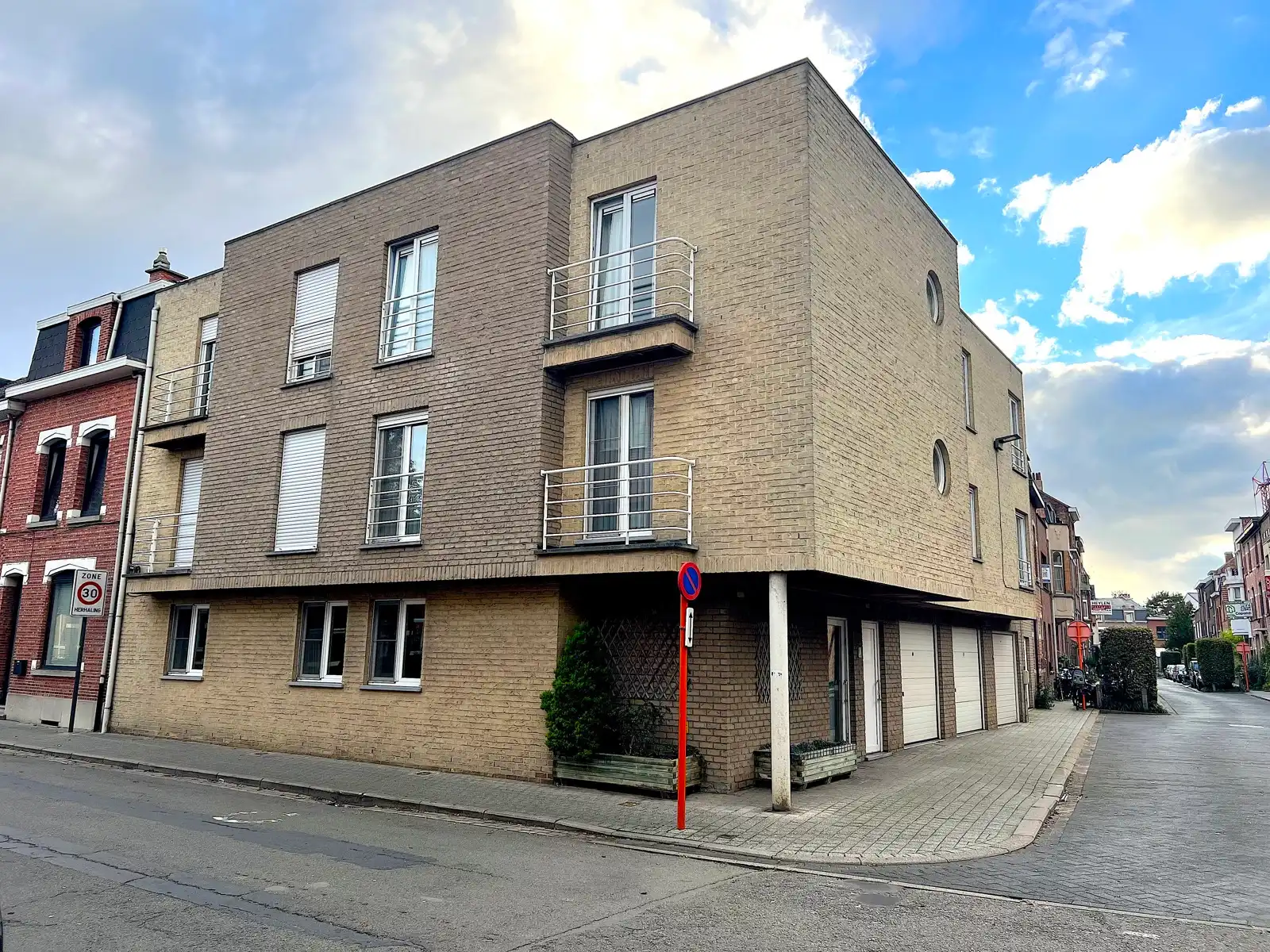 Appartement te huur foto 2