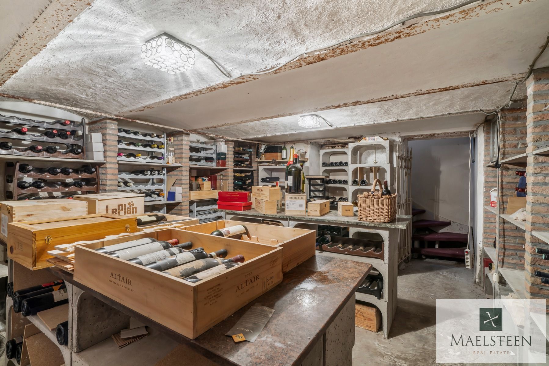 Verrassend ruime woning, centraal gelegen in hartje Brugge foto 11
