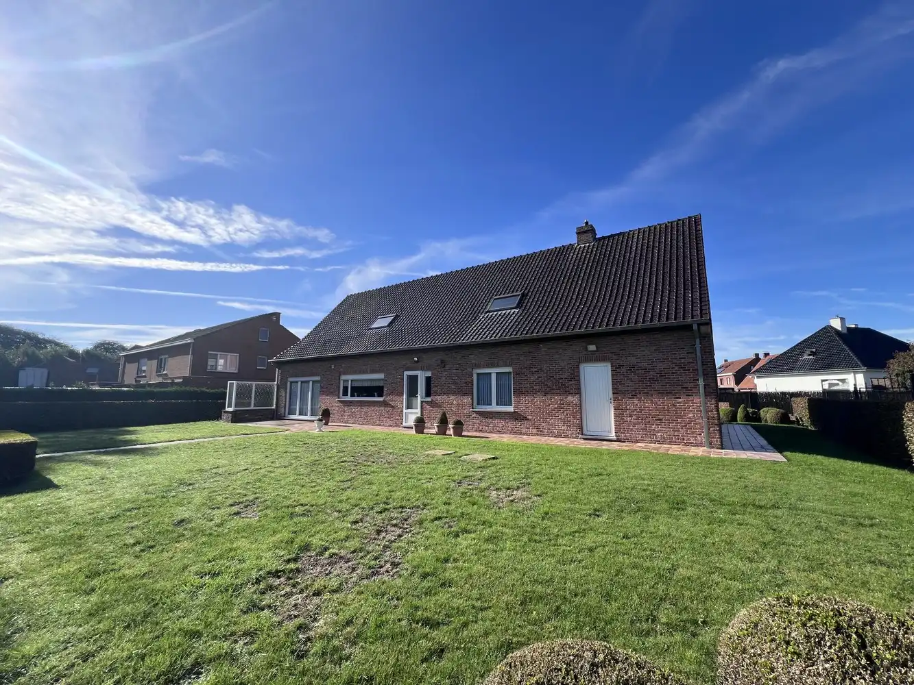 Karaktervolle woning met 3 slaapkamers, garage en zonnige tuin. foto 19