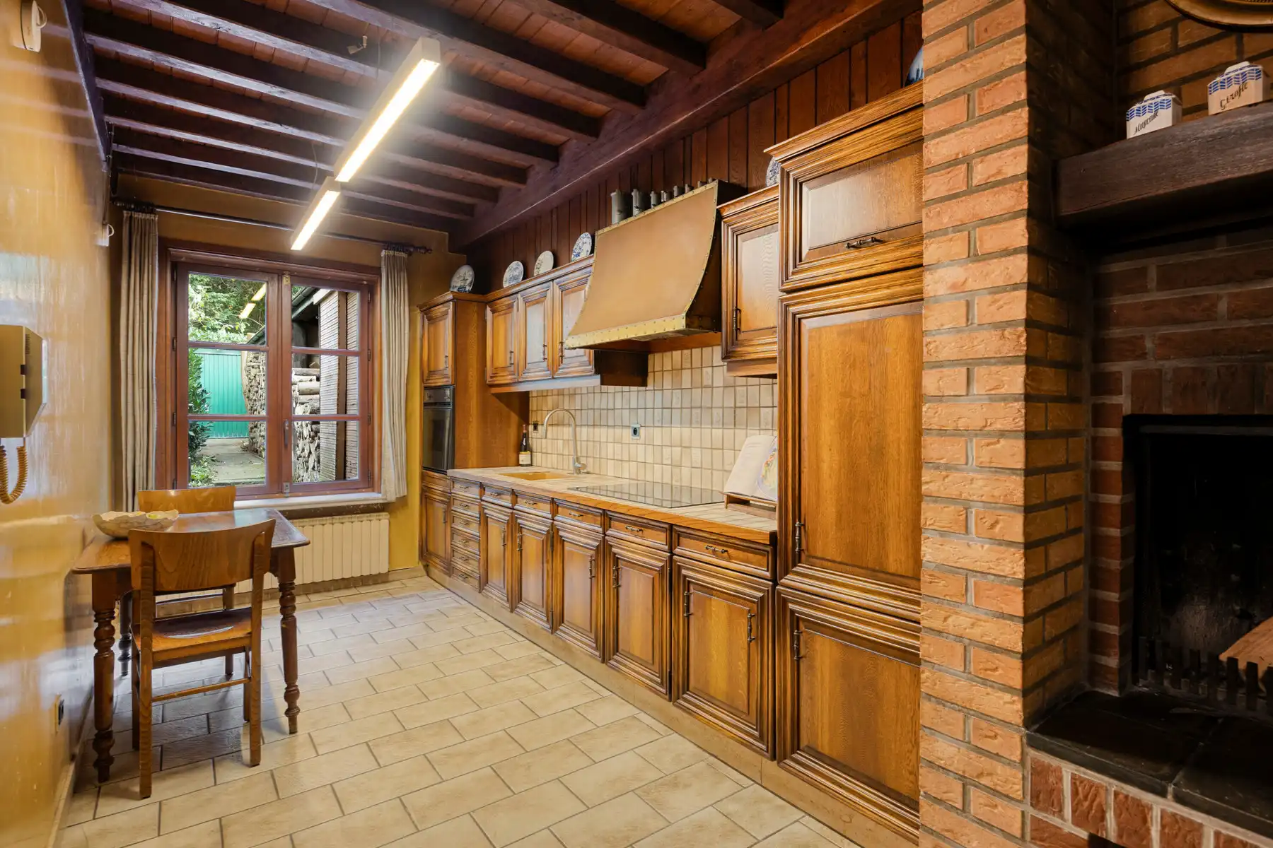 Charmante, karaktervolle HOB met mooie tuin op toplocatie foto 14