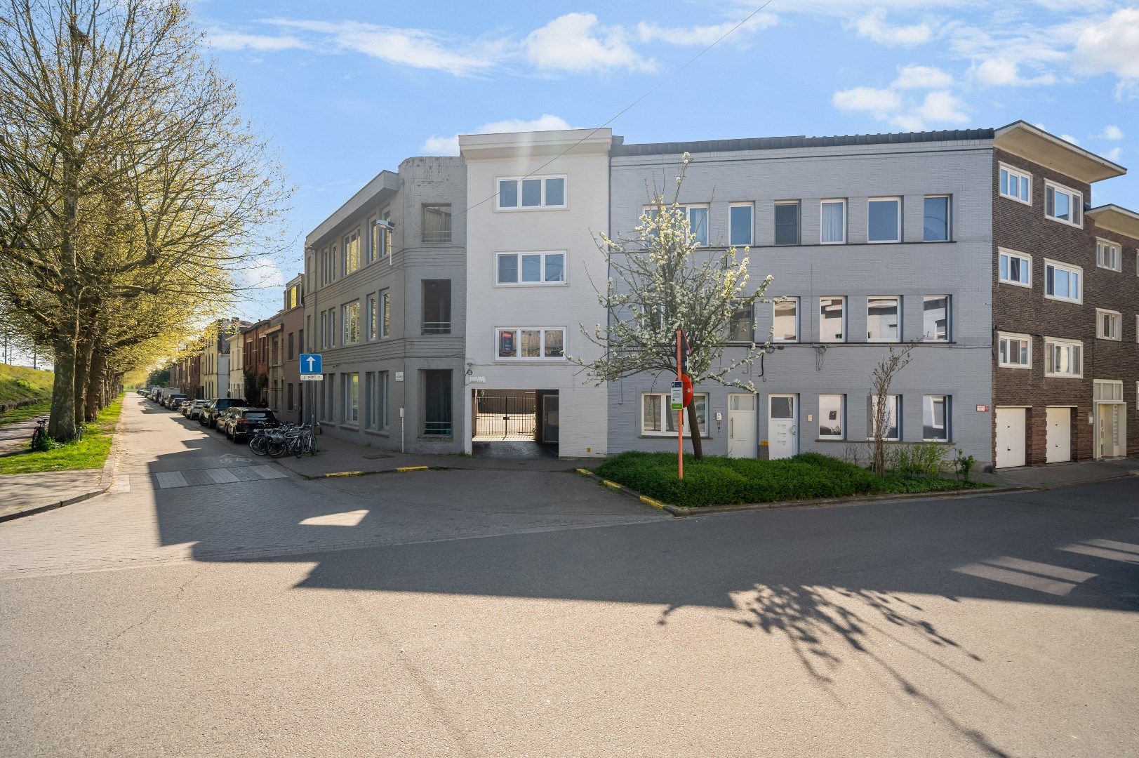 ()=>{if(producerUpdateValueVersion(node),producerAccessed(node),node.value===ERRORED)throw node.error;return node.value} Uilkensstraat 1 - - 9000 Gent