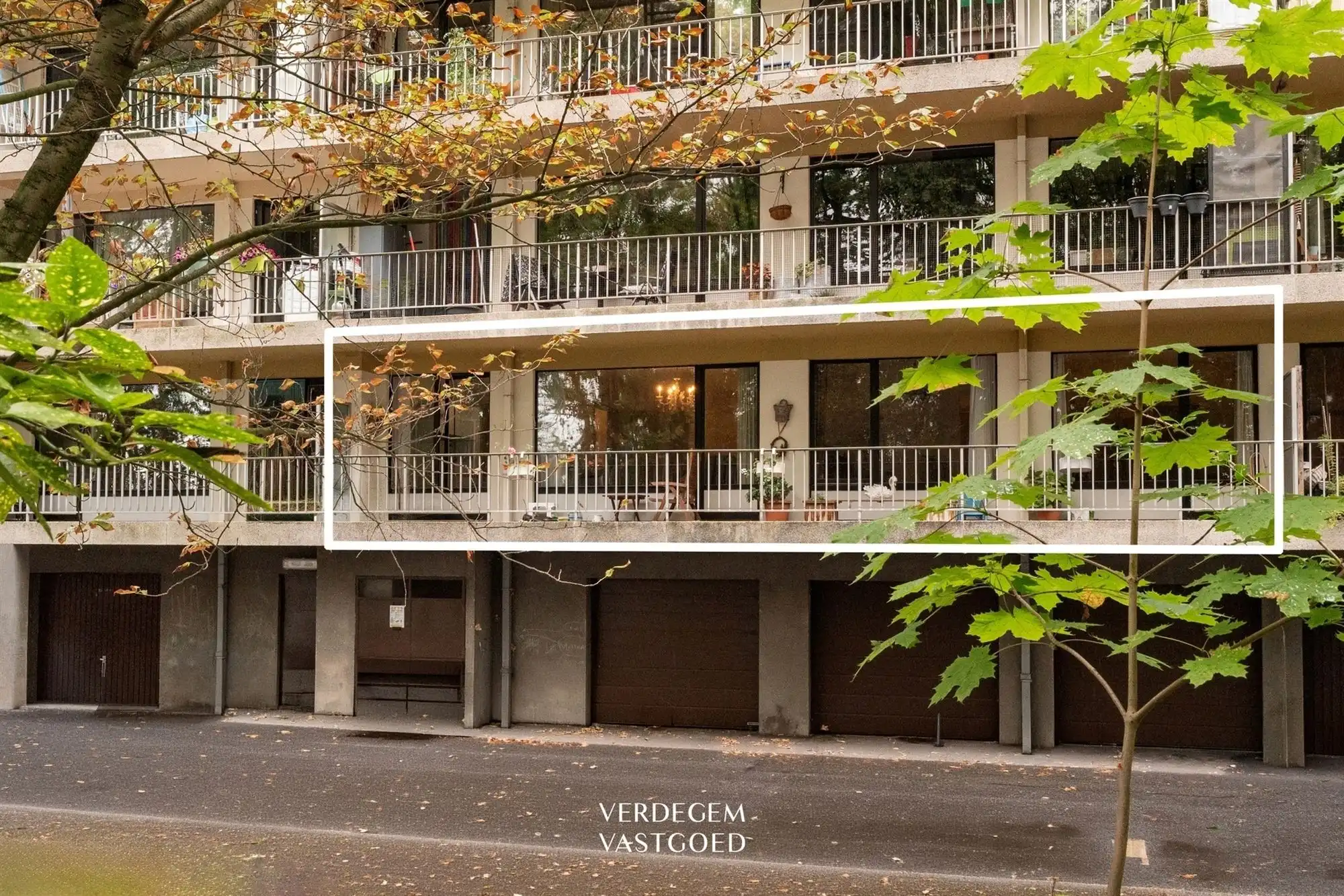 Wonen in het groen: op te frissen appartement met 2 slaapkamers en groot terras foto 7