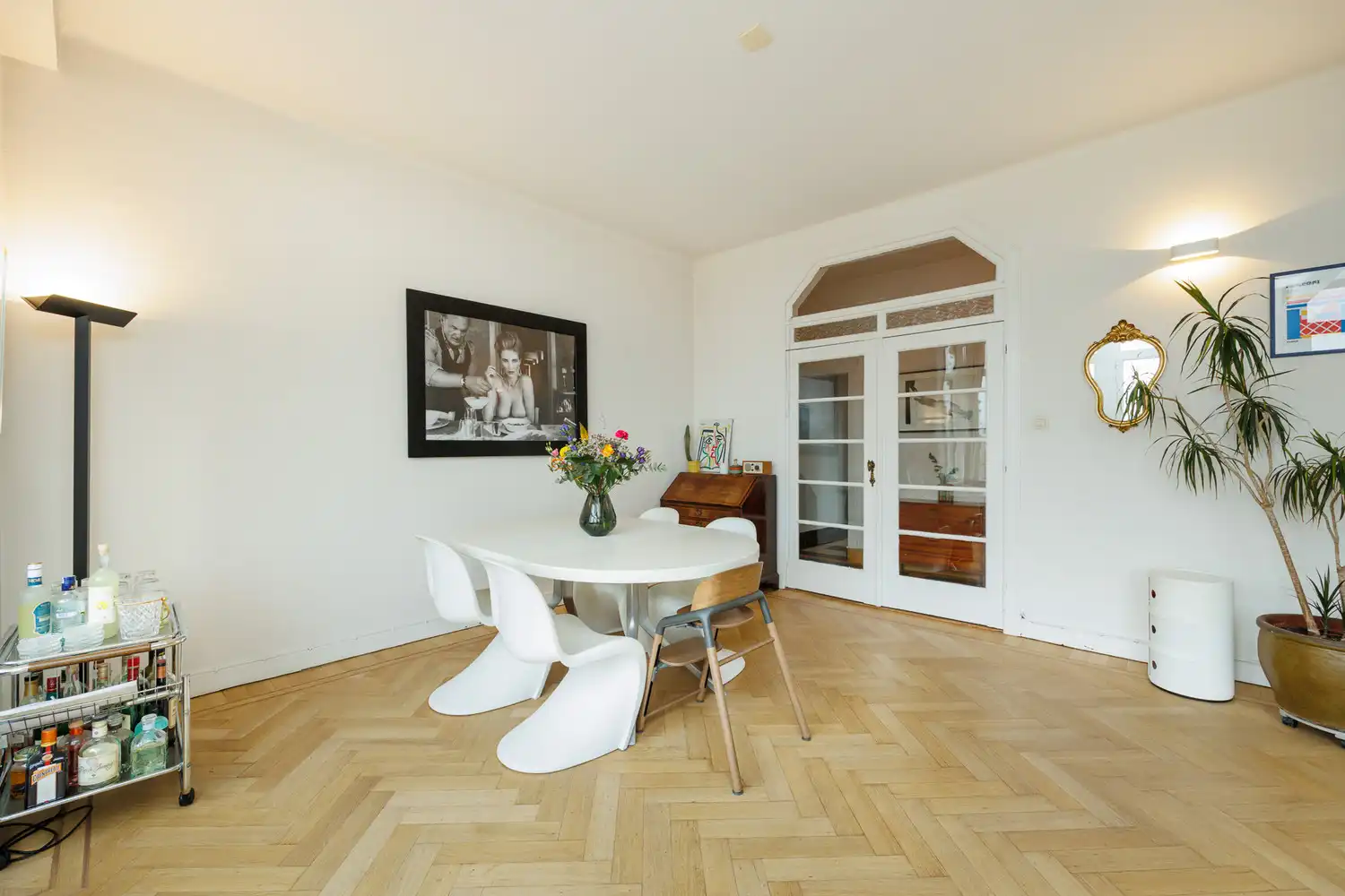 Ruim en lichtrijk art-decoappartement met terras, vlakbij Te Boelaerpark – Berchem foto 9