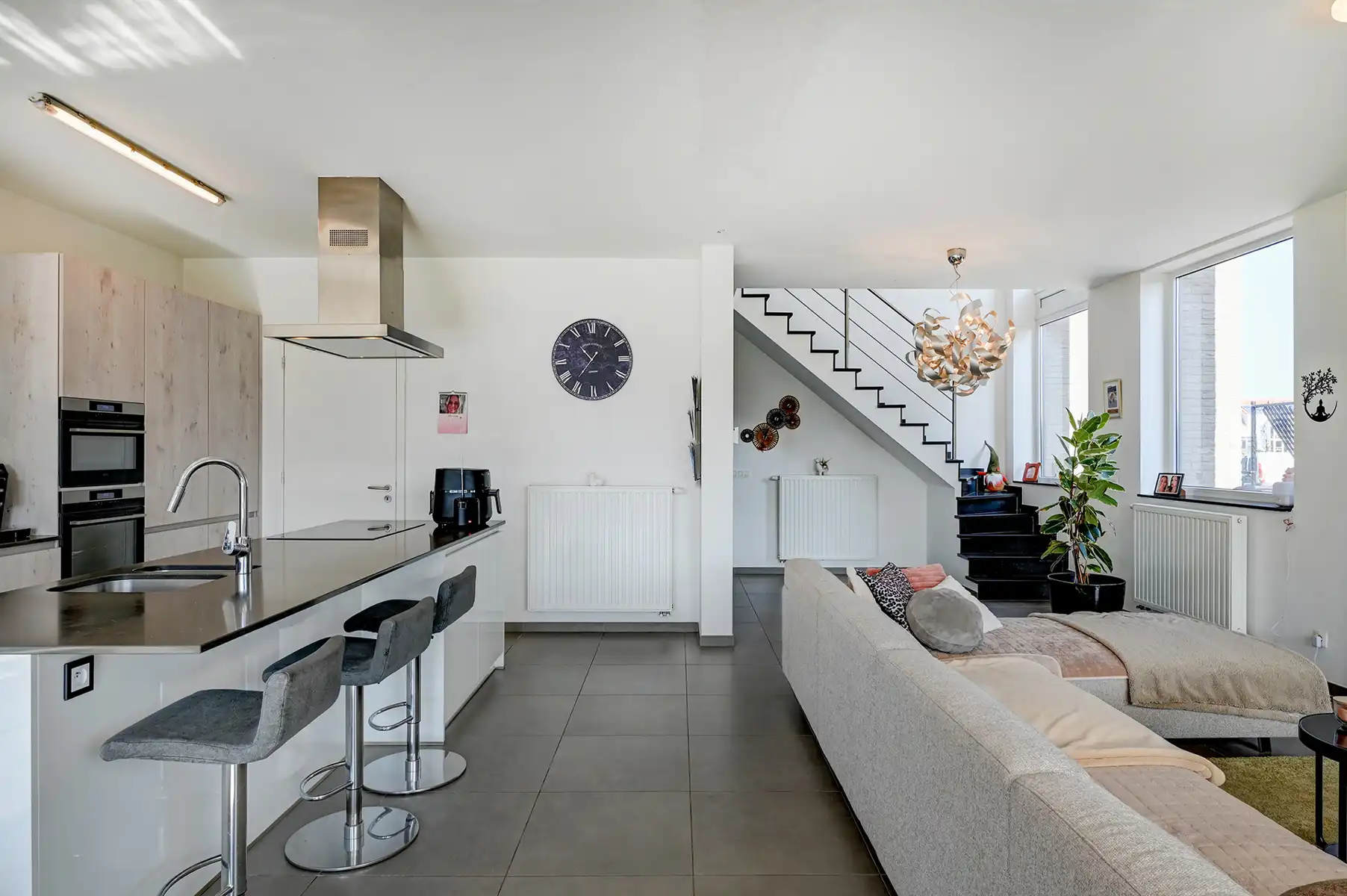 Moderne, lichtrijke gezinswoning met 3 slaapkamers nabij groene omgeving !!! foto 7