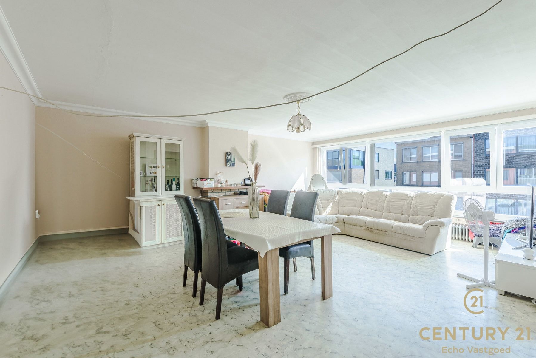 Rustig gelegen 2 slaapkamer appartement met gem. tuin foto 5