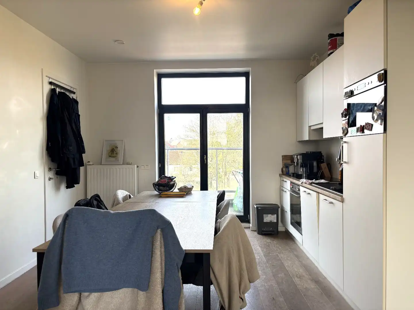 Ruim en lichtrijk appartement in Burggravenlaan foto 5