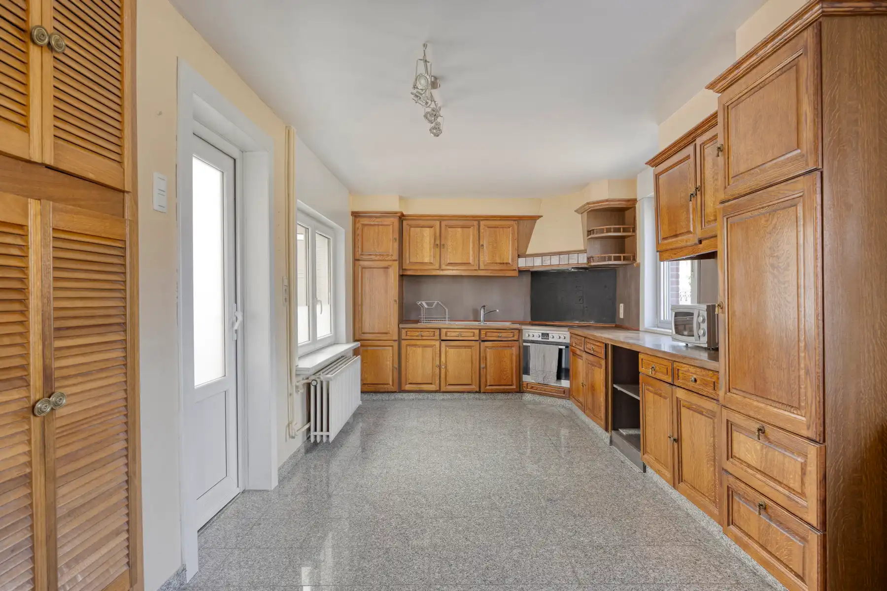 Halfvrijstaande woning met 3 slaapkamers foto 9