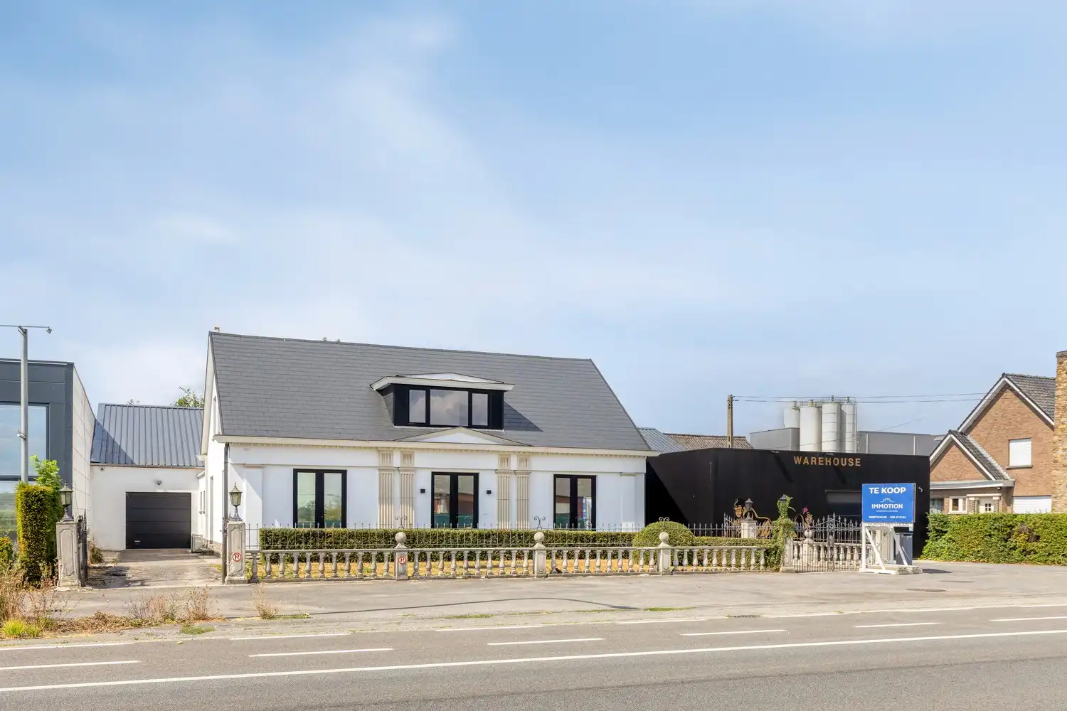 Bedrijfspand met woning en loods. foto 2