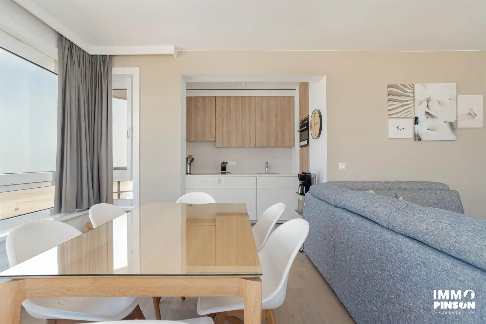 Modern hoekappartement met zeezicht foto 2