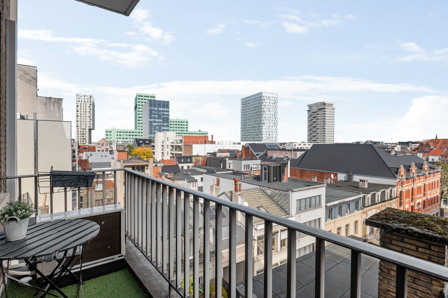 Ruim en energiezuinig instapklaar appartement met 3 slaapkamers en 2 terrassen te koop te Antwerpen foto 15