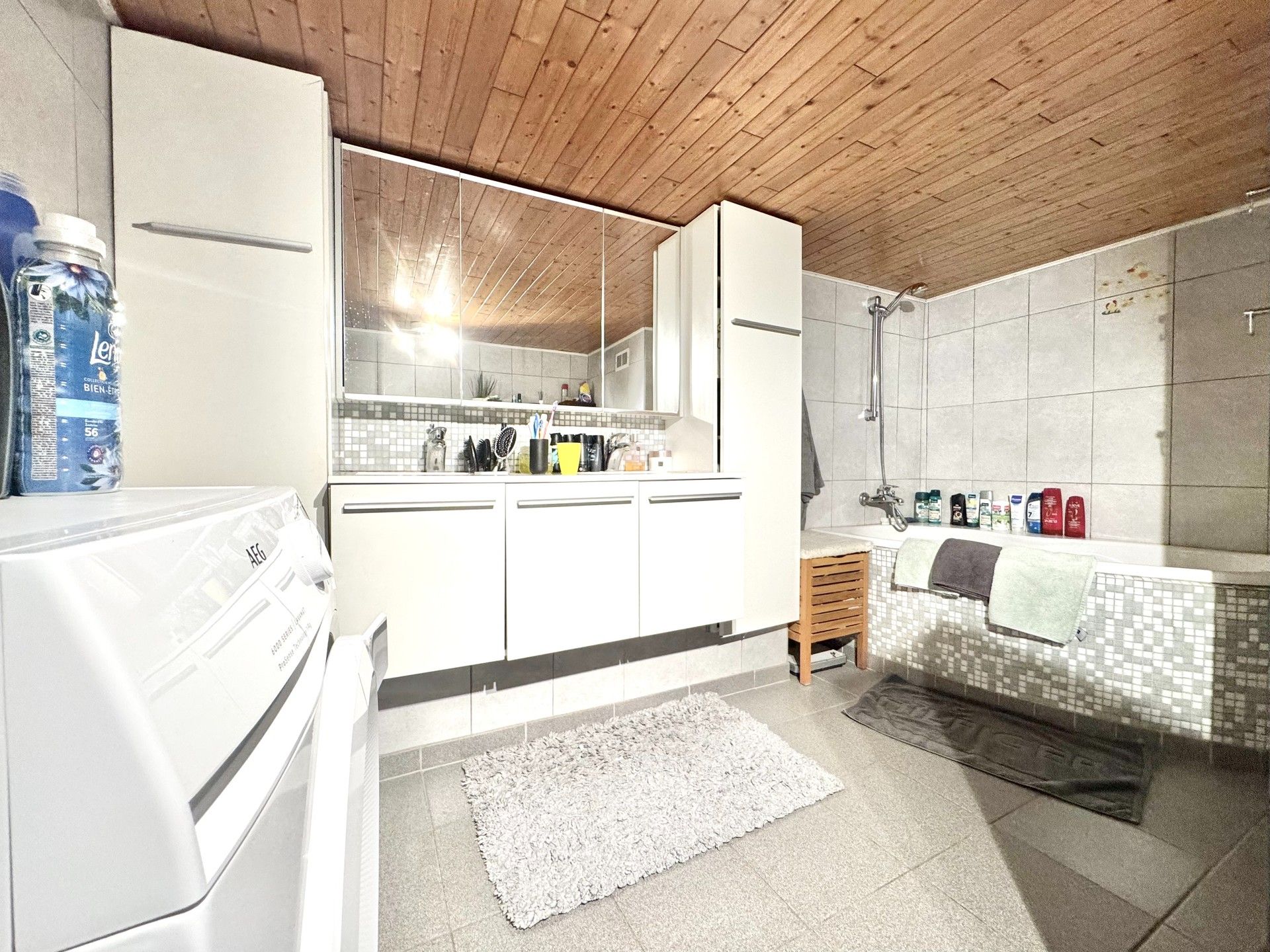 GEZELLIGE WONING MET 2 SLPKS EN TUIN OP 290 M² foto 12