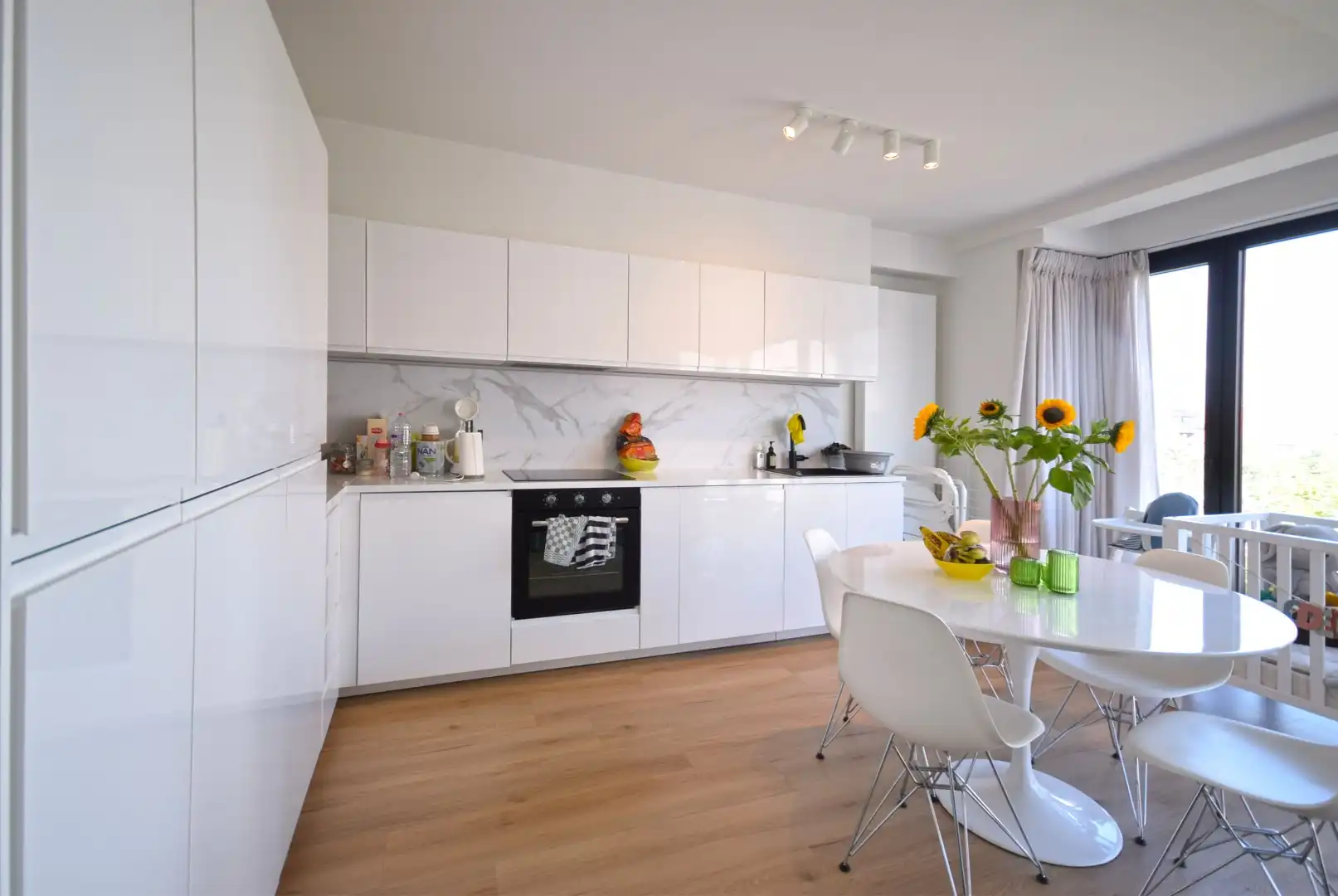 Gezellig 1-slaapkamerappartement met panoramisch zicht in het stadscentrum foto 3