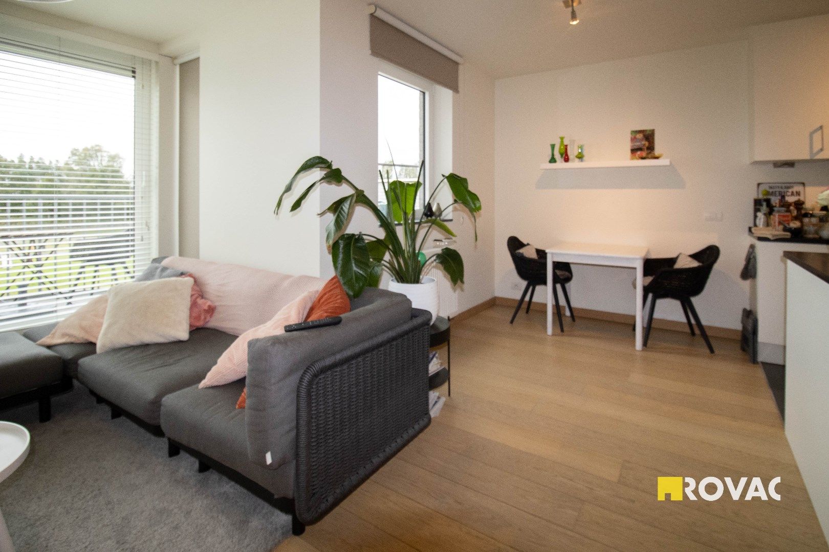 Zeer energiezuinig en instapklaar appartement (tot. opp. 81,44 m²) met private autostaanplaats foto 12