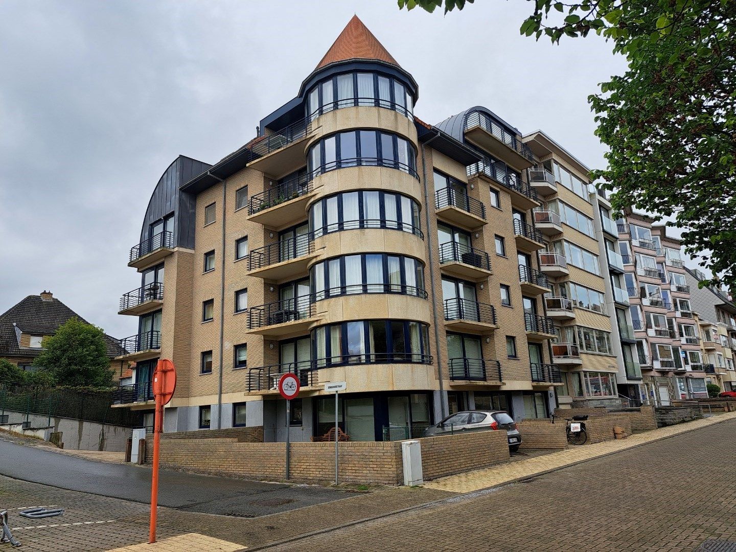 Zongericht  en centraal gelegen appartement met 2 slaapkamers  foto 7