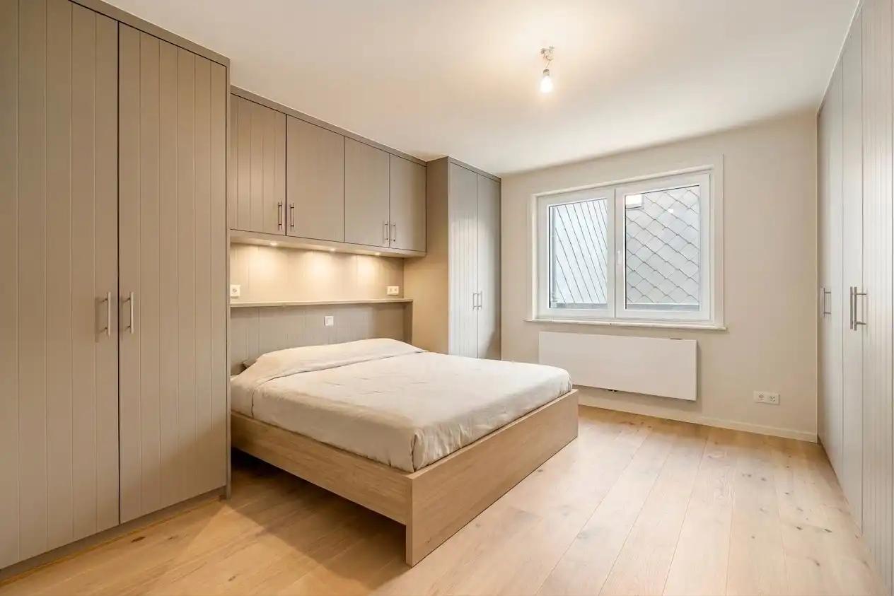 Totaal gerenoveerd appartement met open zicht en uitzonderlijke terrassen op topligging in Heist. foto 15