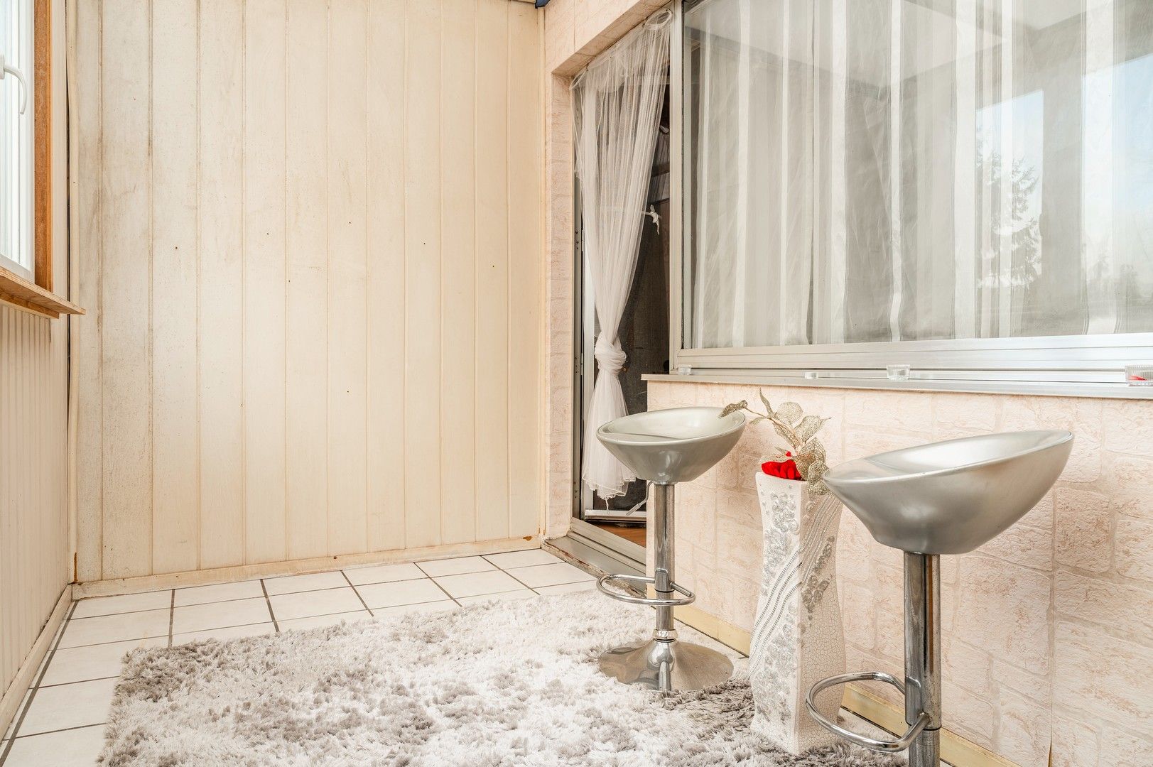 Op te frissen appartement met 2 slaapkamers foto 11