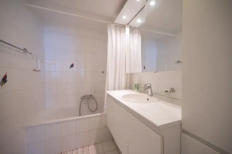 Smaakvol ingerichte studio in Res. Andromeda foto 12