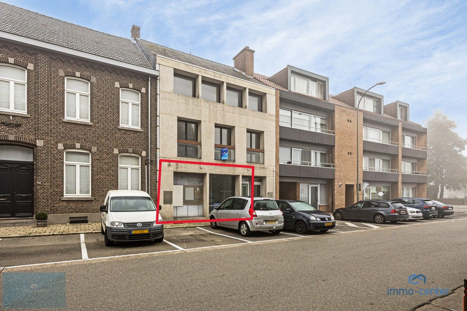 Te huur: Uniek Commercieel Pand in het Centrum van Neeroeteren foto 2