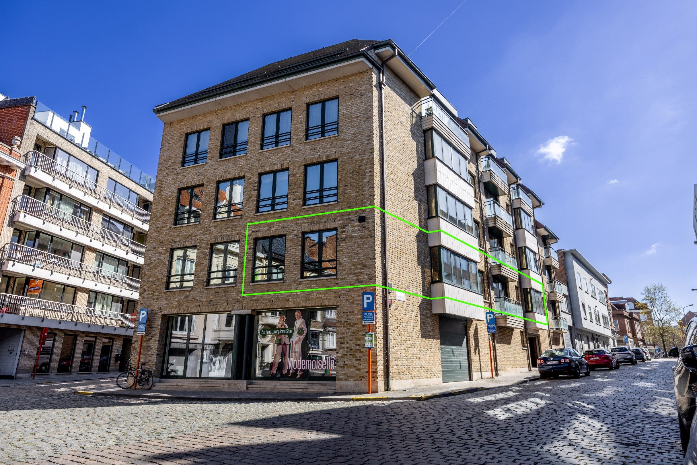 KARAKTERVOL APPARTEMENT OP TOPLOCATIE foto {{pictureIndex}}