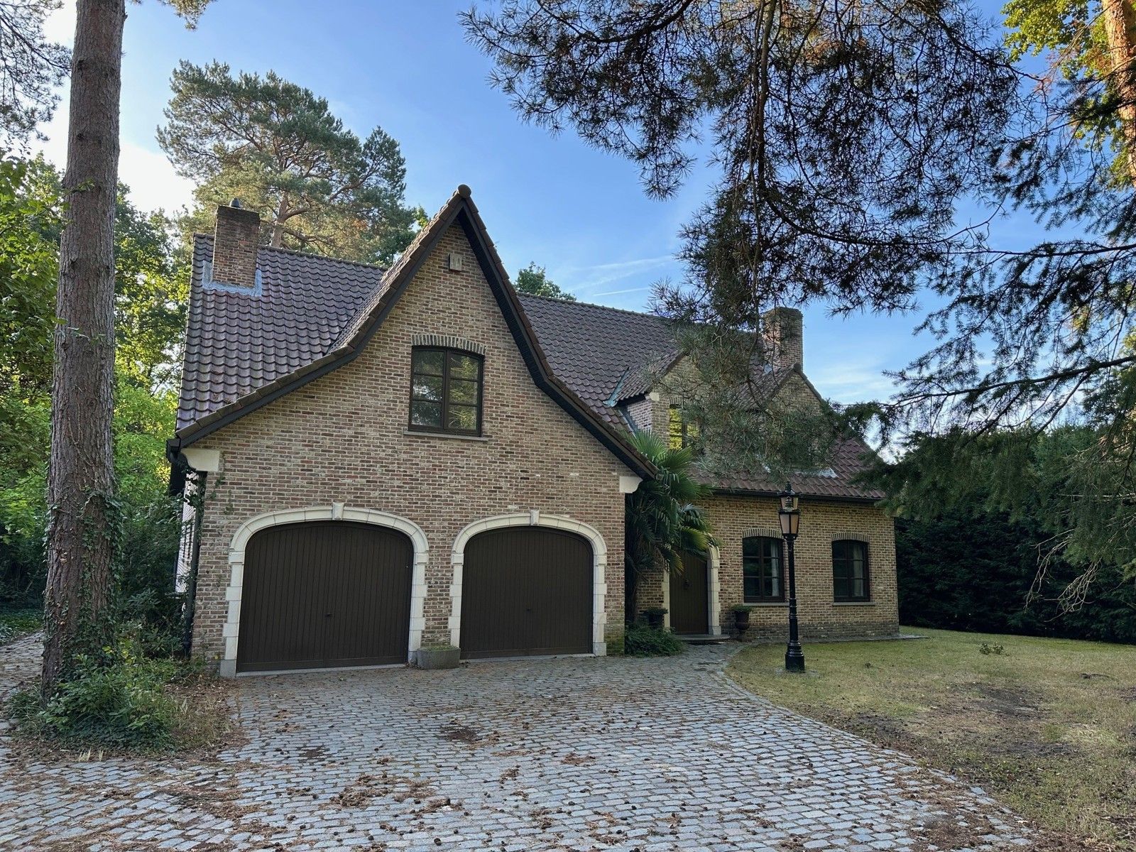 Villa met 5 slaapkamers te RIJMENAM foto {{pictureIndex}}