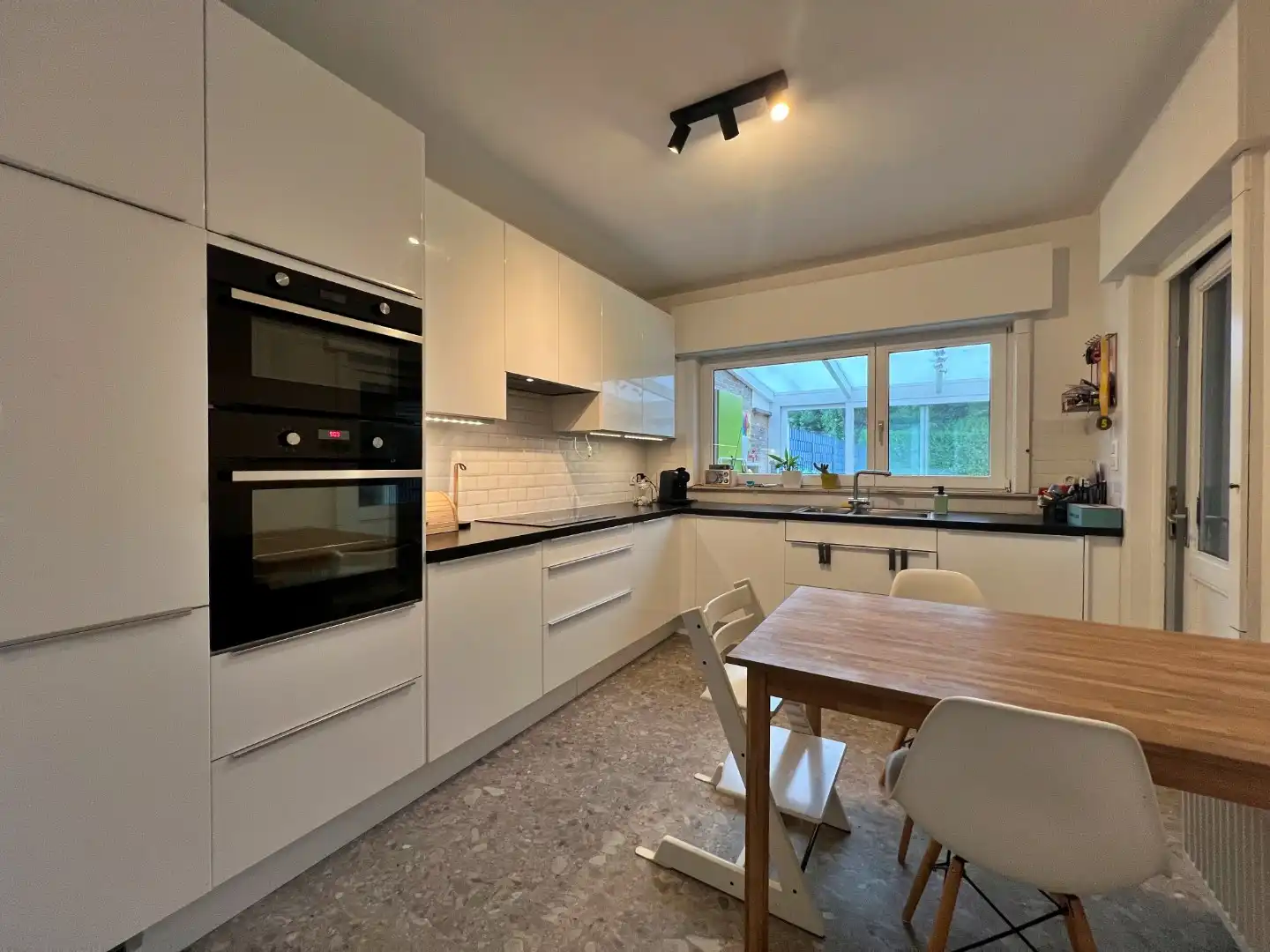 🏡 Halfopen woning met 3 slaapkamers en garage te huur in Mariakerke (Gent) foto 7