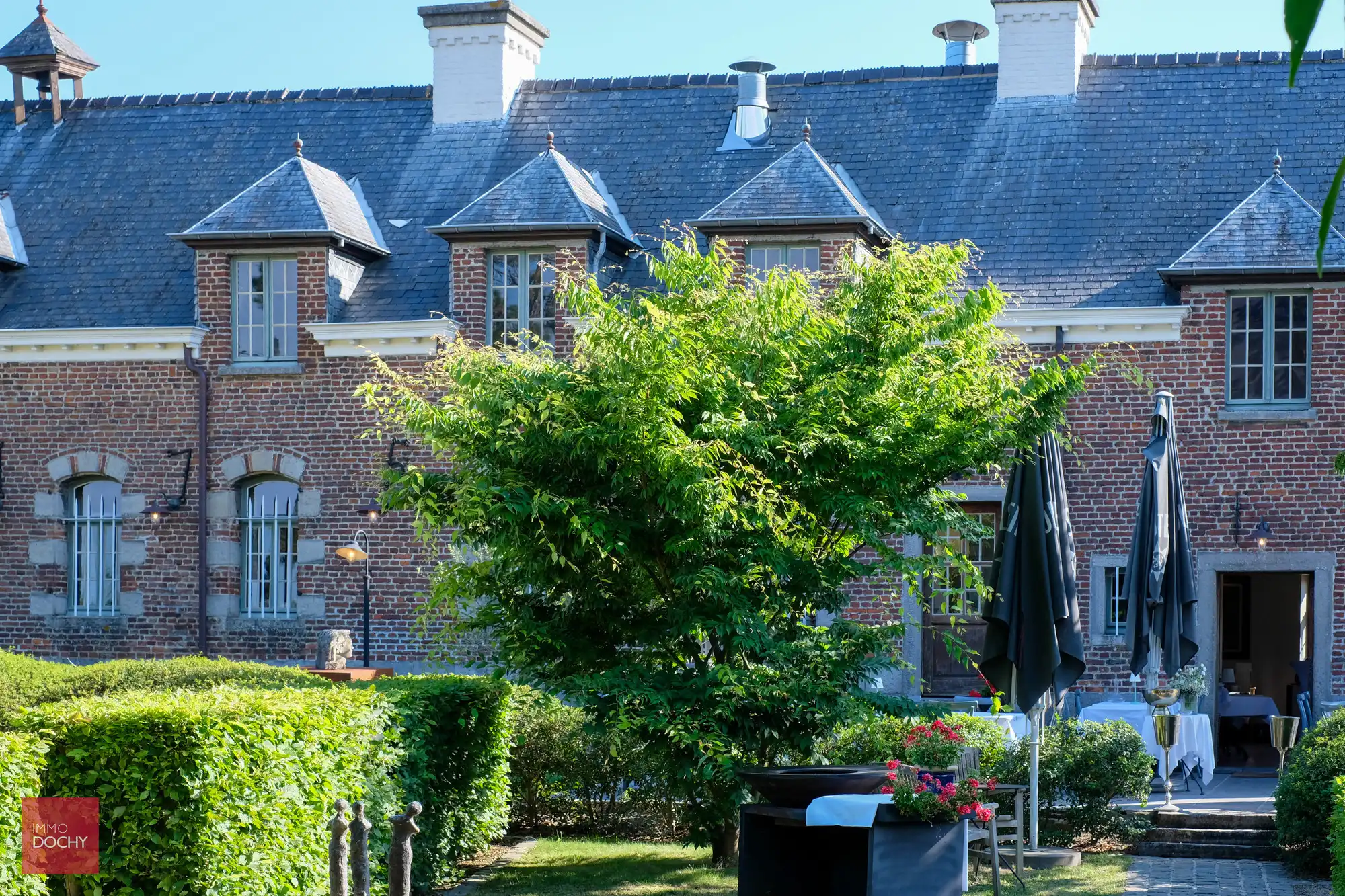 Karaktervolle eigendom met restaurant en woonst foto 3