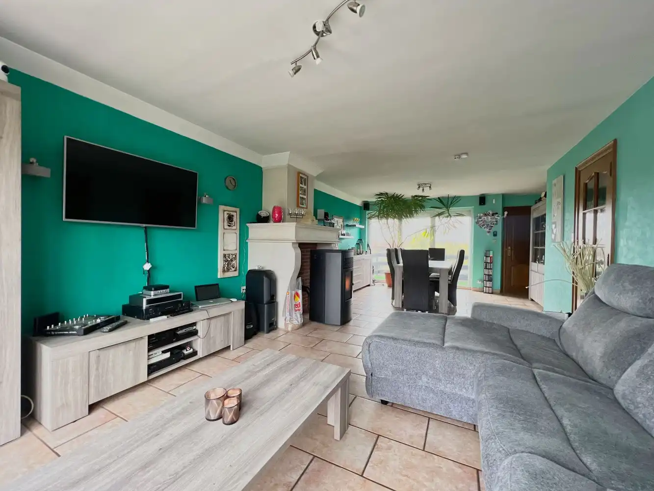 Instapklare woning met grote garage +polyvalente ruimte foto 2