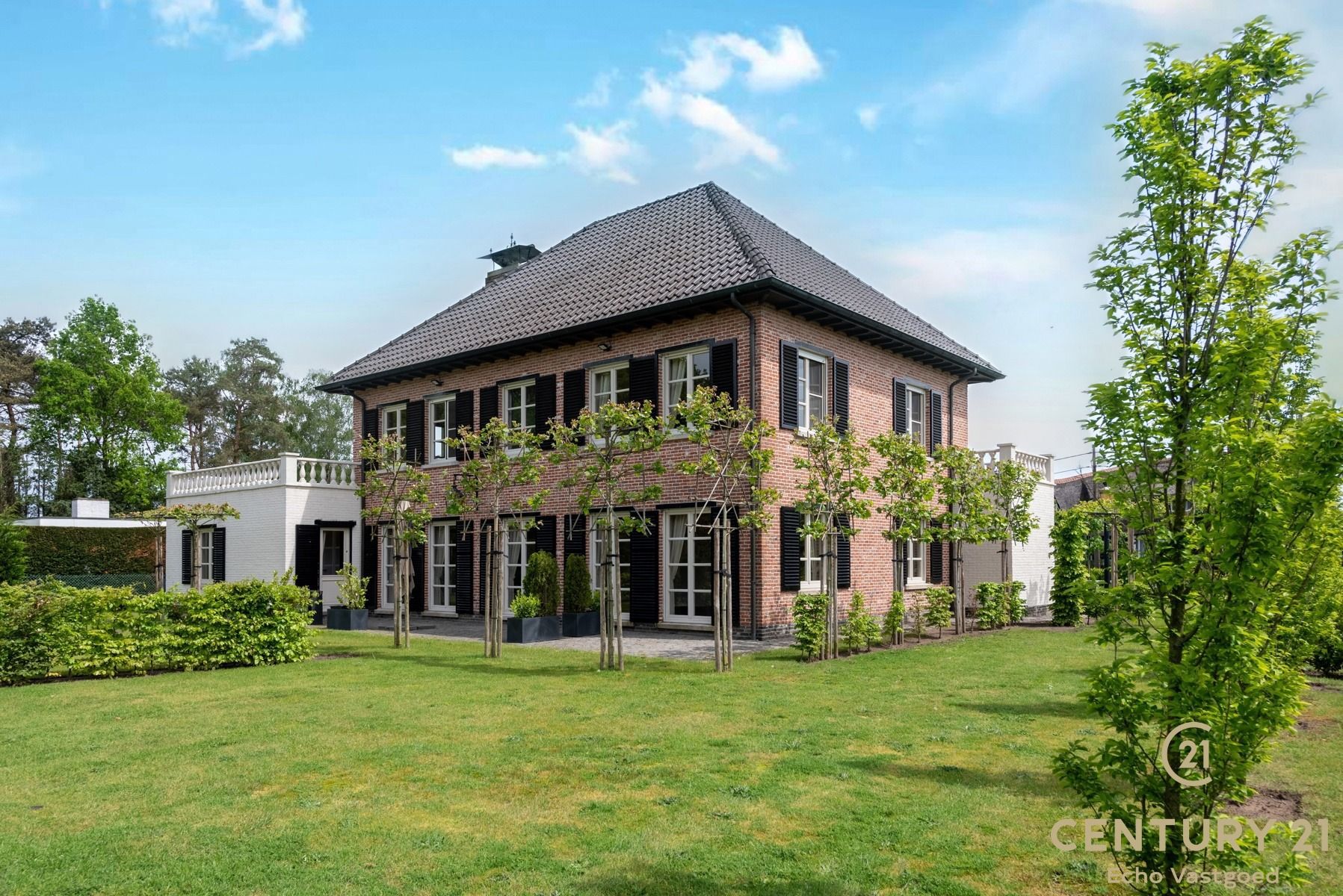 Statige goed onderhouden manoir villa met fraaie tuin   foto 3