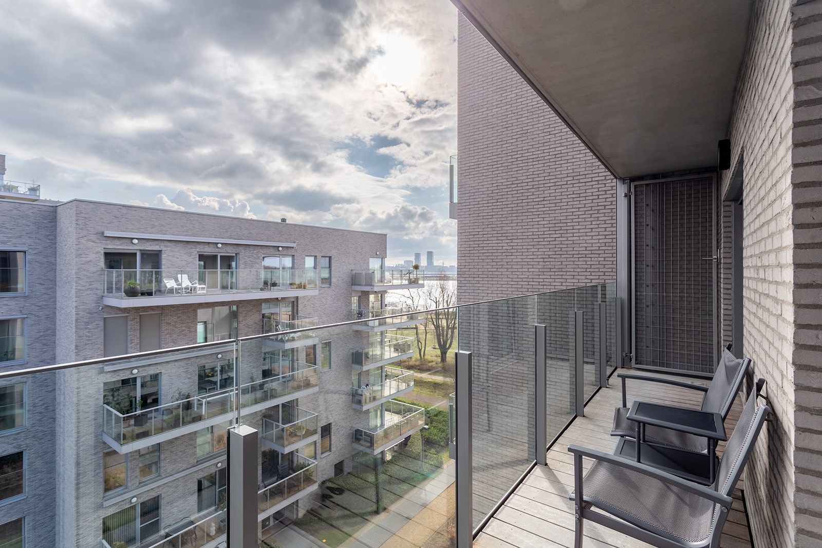 Zeer ruim, luxueus en lichtrijk appartement met 2 terrassen en zicht op het Galgenweel foto 15
