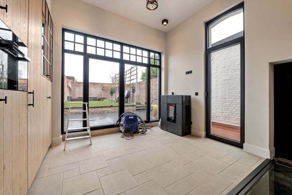 EXCLUSIEF HERENHUIS MET LUXUEUZE AFWERKING IN HET HART VAN SINT-TRUIDEN foto 43