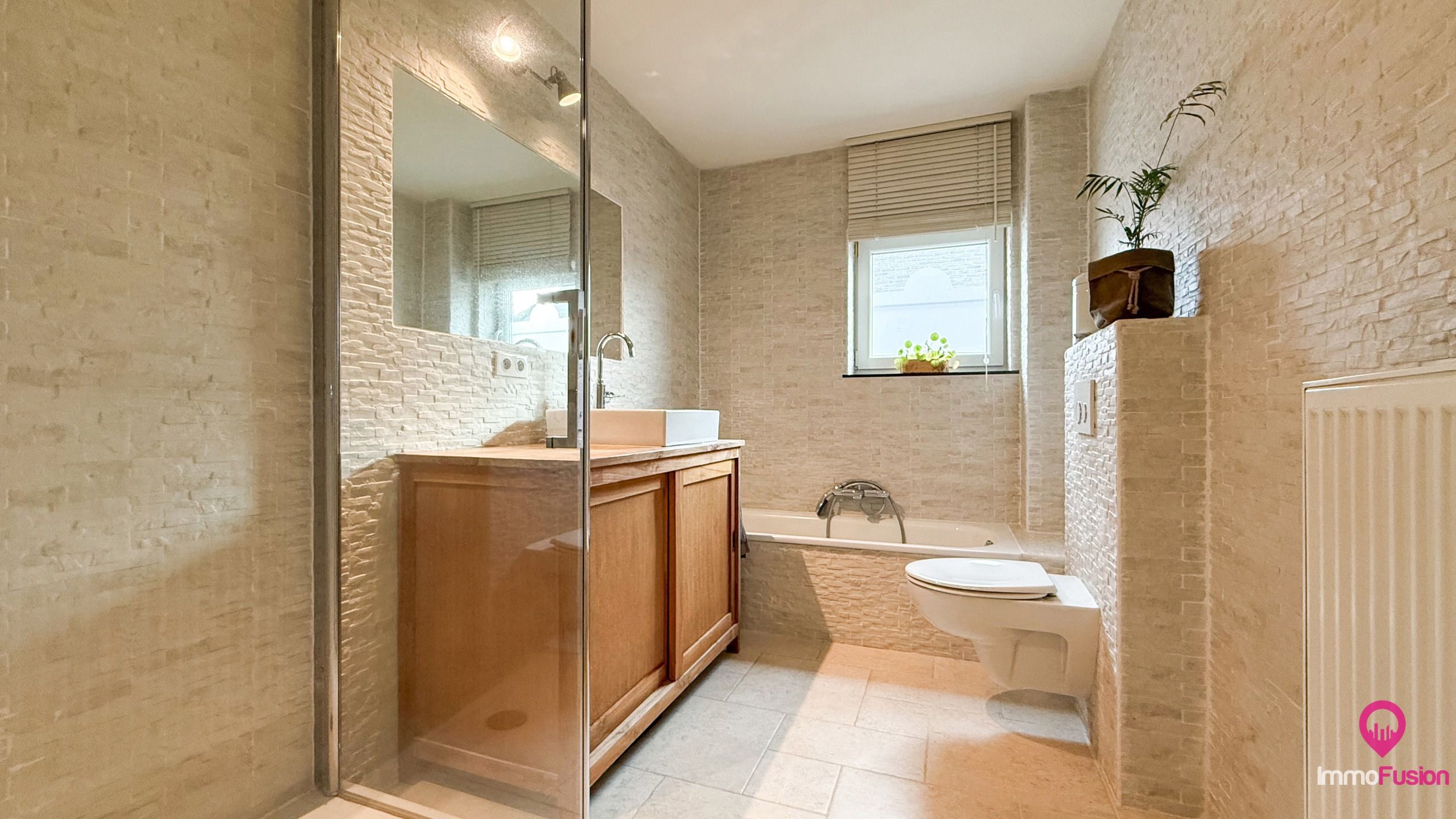 Instapklare gezinswoning met 3 slpks en zonnige tuin! foto 22