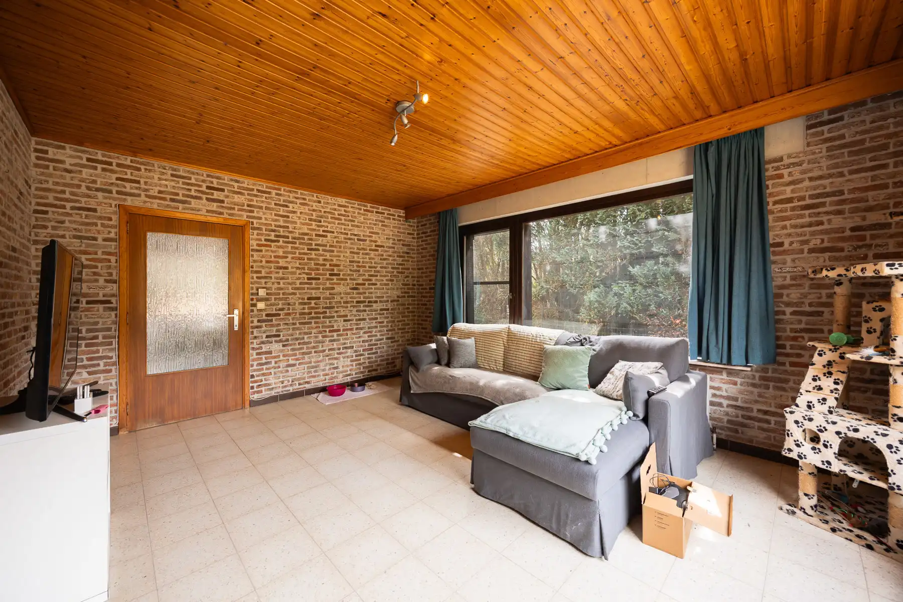 Prachtig groen gelegen renovatiewoning met prachtige tuin foto 6