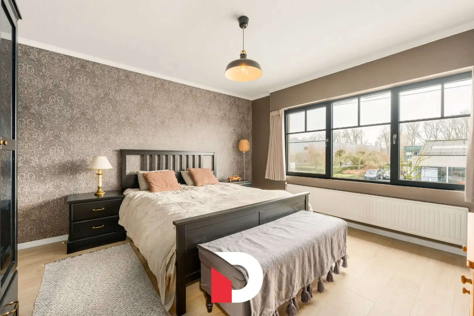 Ruime en volledig instapklare halfopen woning met praktijk op 960 m² grond foto 19