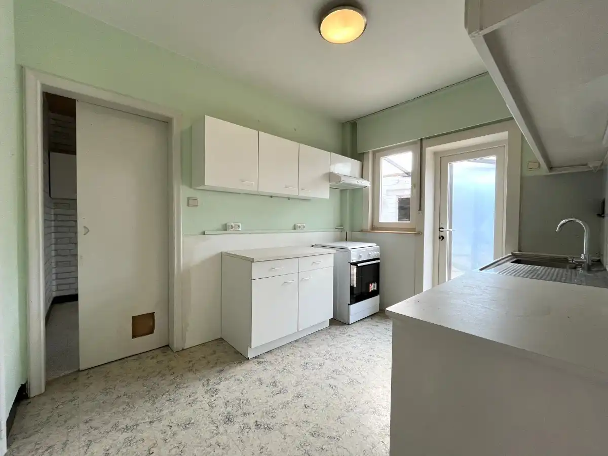 Moorslede – Halfopen gezinswoning met 4 slaapkamers en garage foto 5