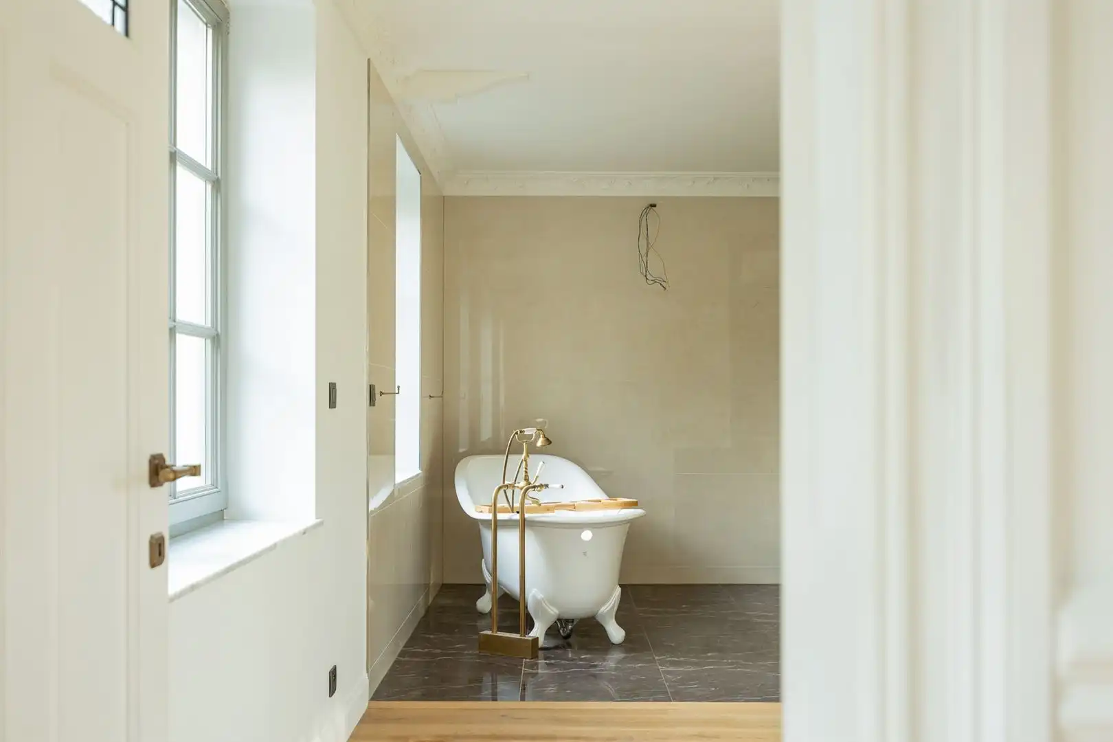 State-of-the-art villa tussen eeuwenoude bomen foto 17