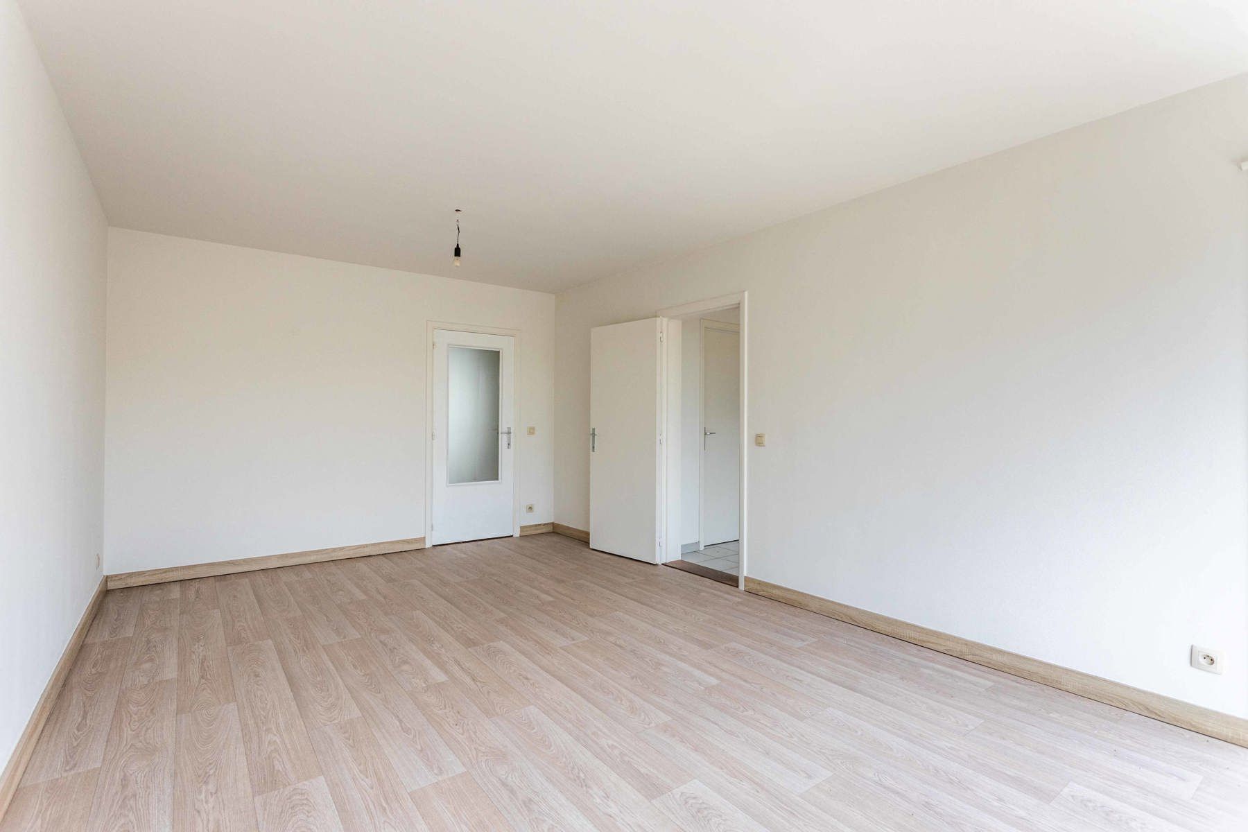 Te Koop: 2-slpk appartement met garage foto 8