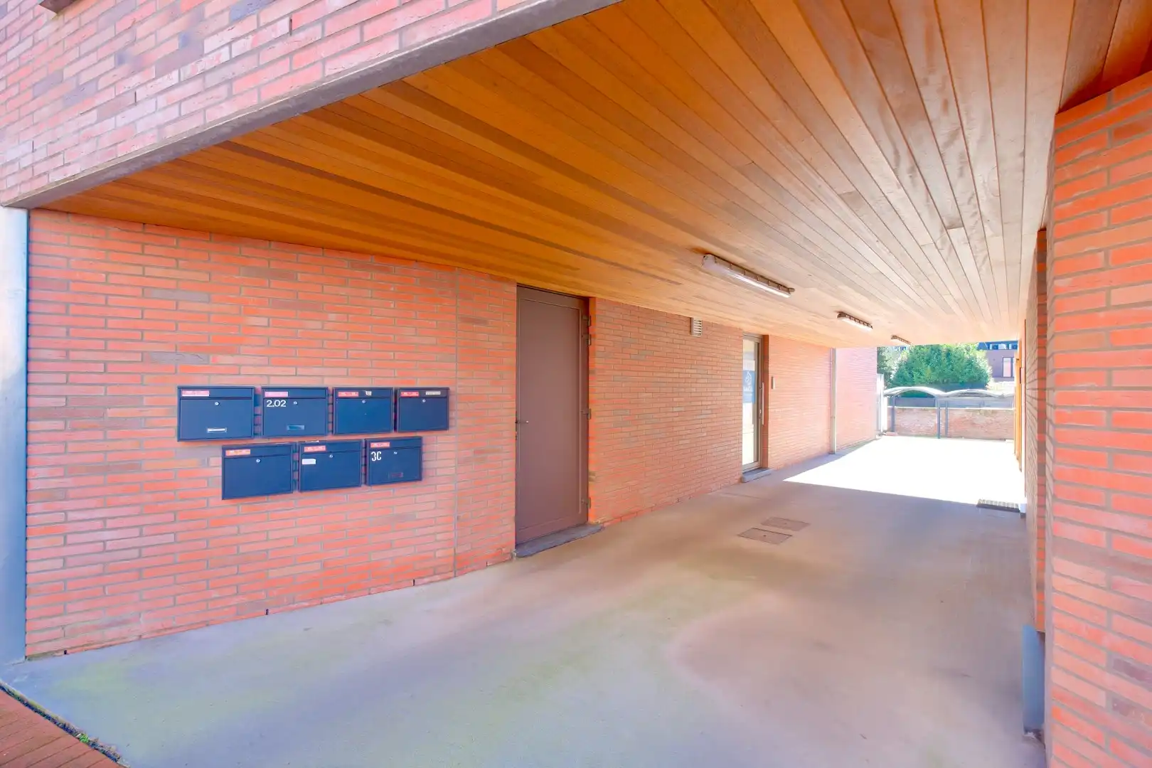 Gelijkvloers app met 2 slaapkamers, ruim terras en binnenkoer! foto 17