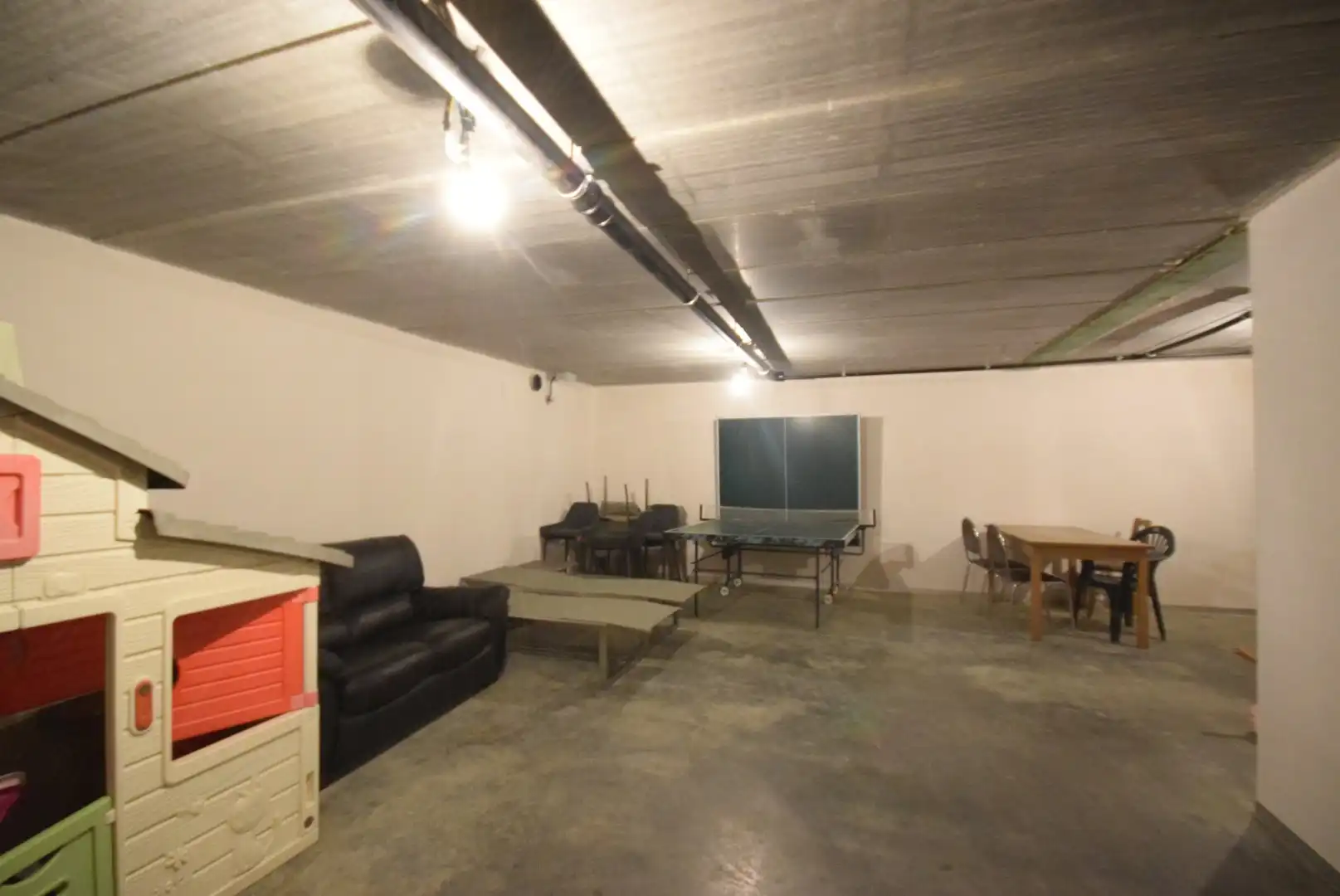 Ruime recente halfopen bebouwing met panoramisch verzicht foto 17