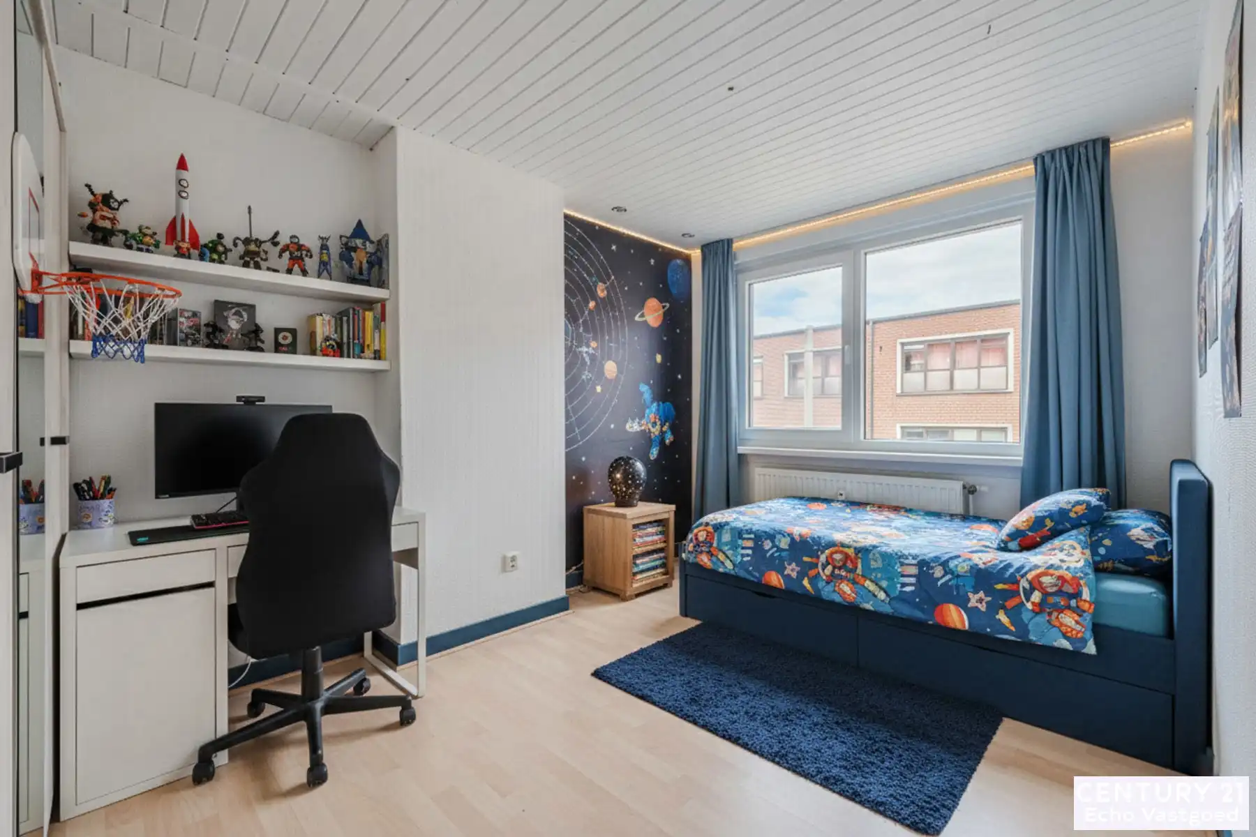 Ruime, gerenoveerde woning met 4 slpk en stadstuin foto 38